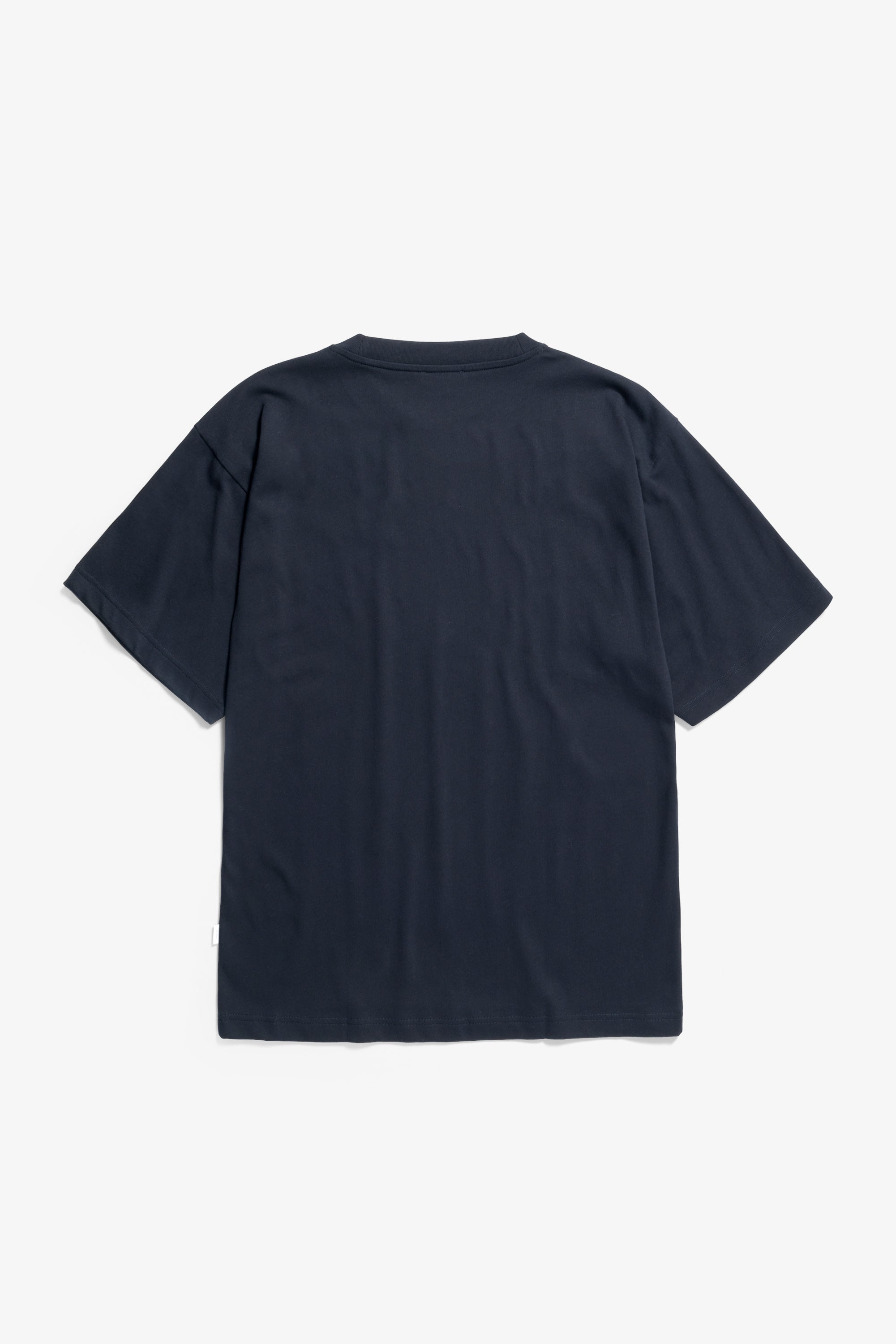 T-shirt ample et épais - Il présente un col côtelé, un ourlet et des poignets à double surpiqûre, ainsi qu'une étiquette griffée au niveau de la couture latérale - Il présente un co… #3