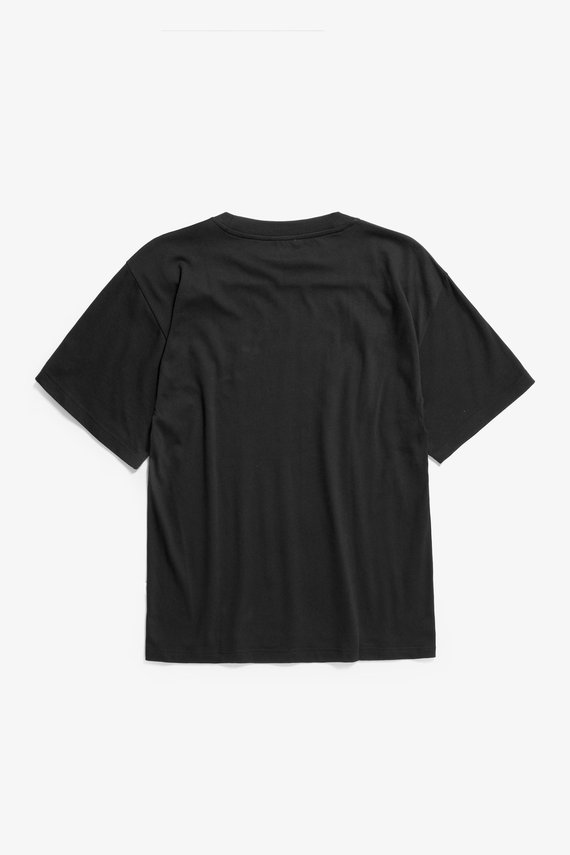 T-shirt loose épais - Il présente un col côtelé, des ourlets et des poignets à double surpiqûre, ainsi qu'une étiquette griffée sur la couture latérale - Il présente un co… #2