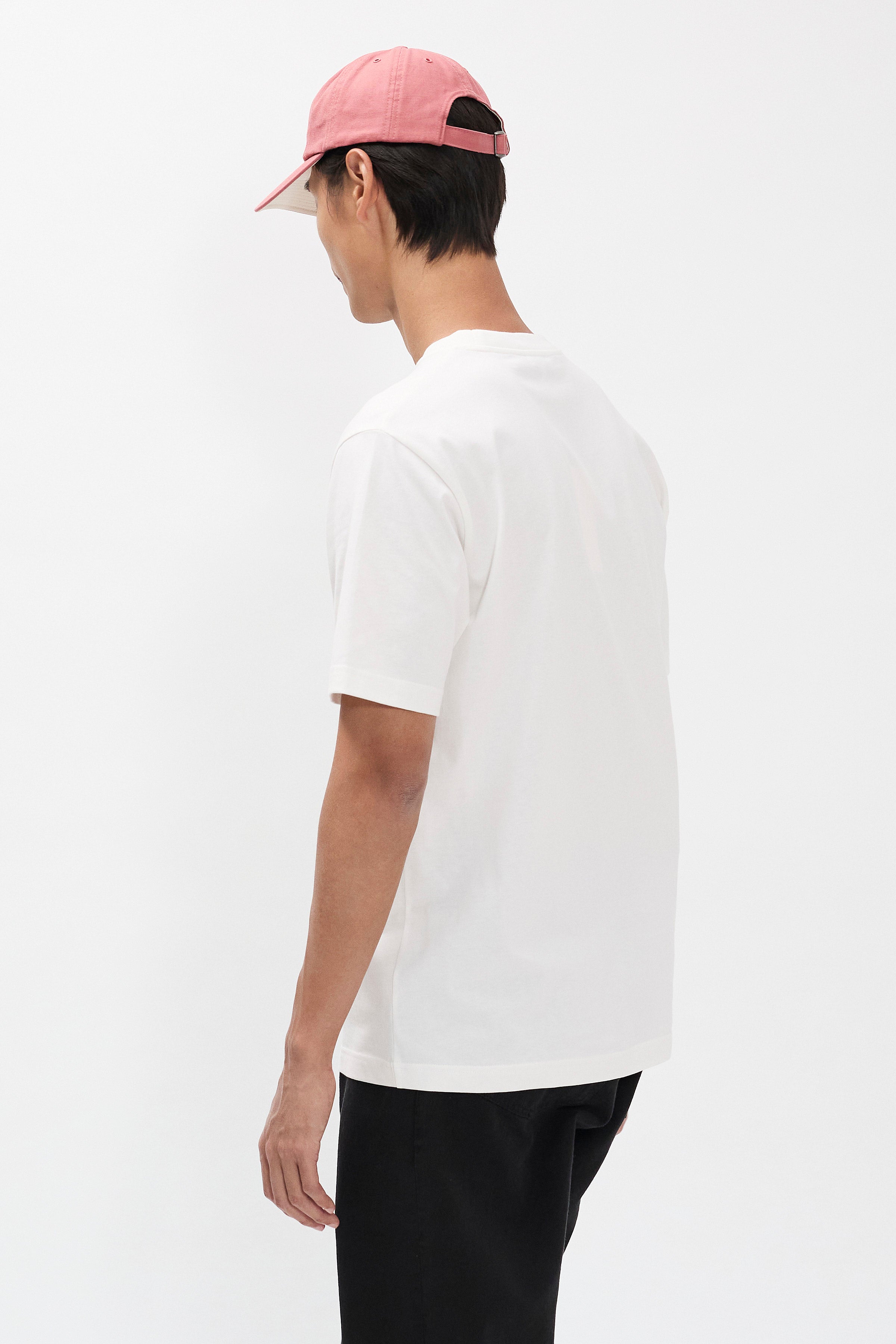 T-shirt en coton bio à logo imprimé - Un t-shirt de coupe droite, confectionné dans un jersey de coton biologique de poids moyen - Il présente un logo sérigraphié sur la poitrine, un…
