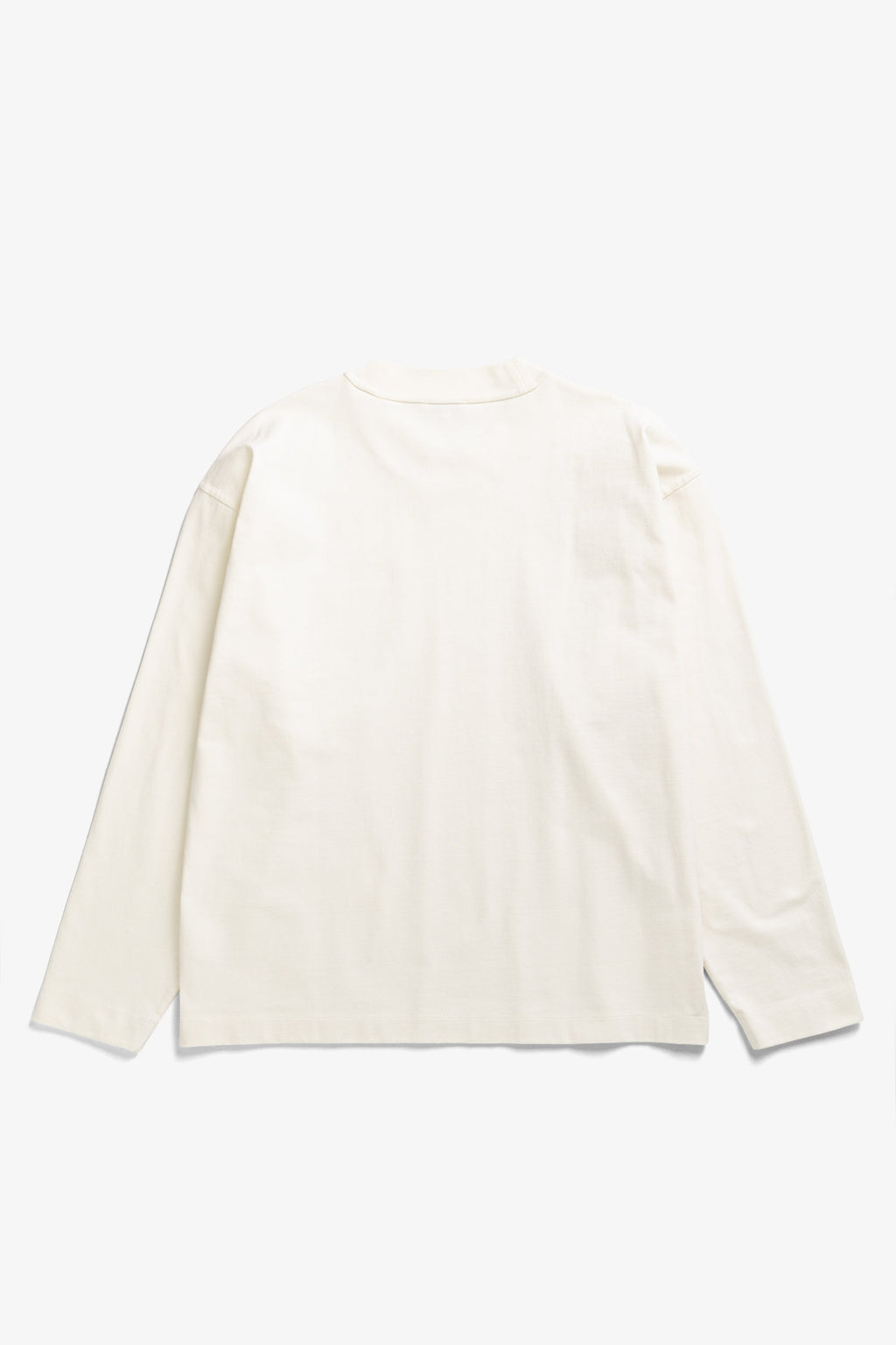 T-shirt compact coton manches longues - Un t-shirt à manches longues à la coupe décontractée, fabriqué à partir d'un jersey de coton épais compact biologique - Un t-shirt à manches longues à la coupe décontractée...