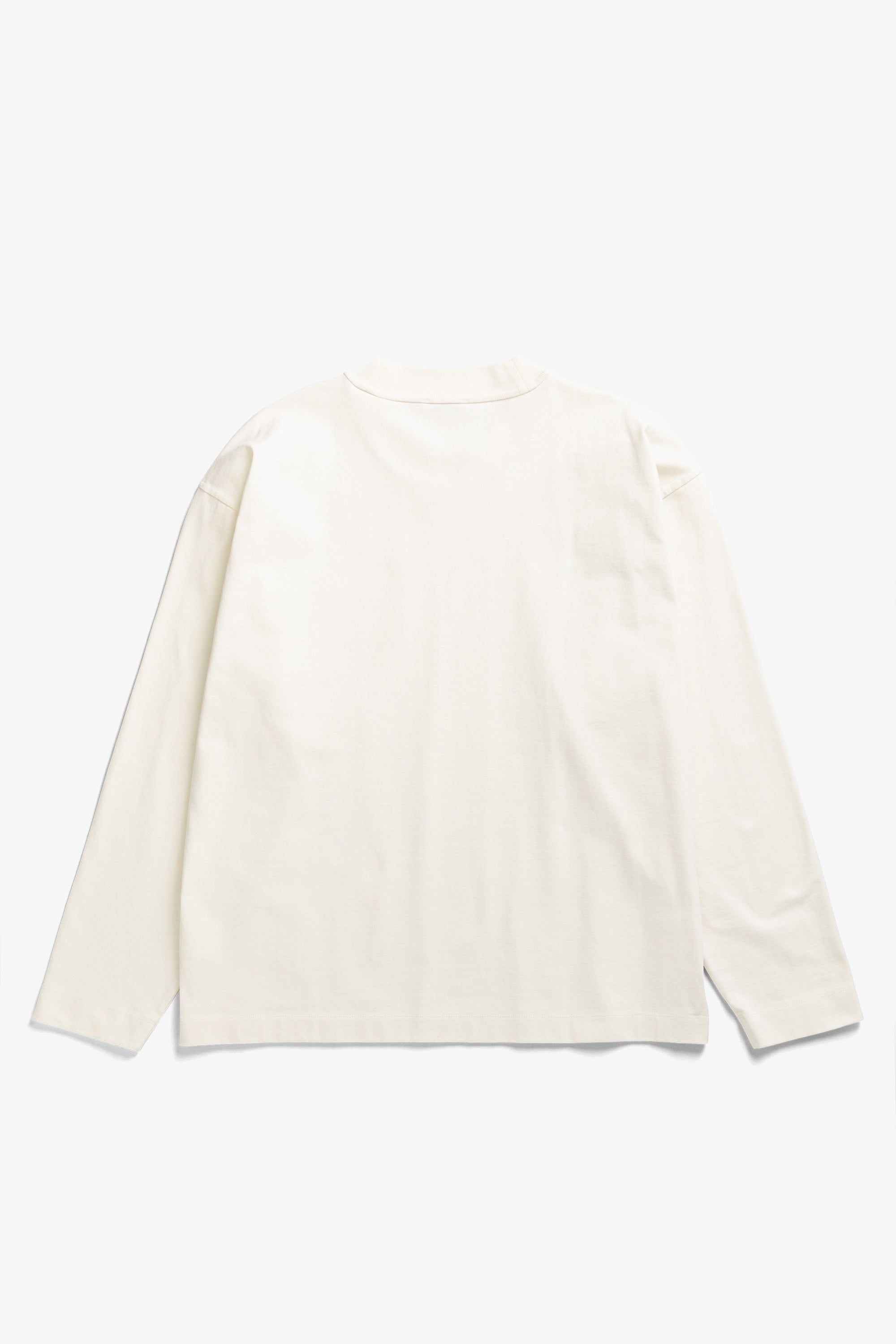T-shirt compact coton manches longues - Un t-shirt à manches longues à la coupe décontractée, fabriqué à partir d'un jersey de coton épais compact biologique - Un t-shirt à manches longues à la coupe décontractée...
