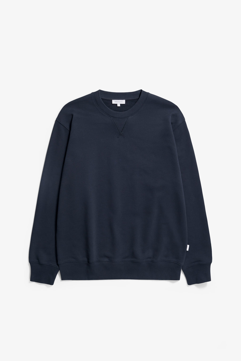 Sweatshirt - Il présente des manches montées, un gousset au centre sur le devant, un col, des poignets et un ourlet côtelés ainsi qu'une étiquette griffée à la couture latérale - Il présen… #2