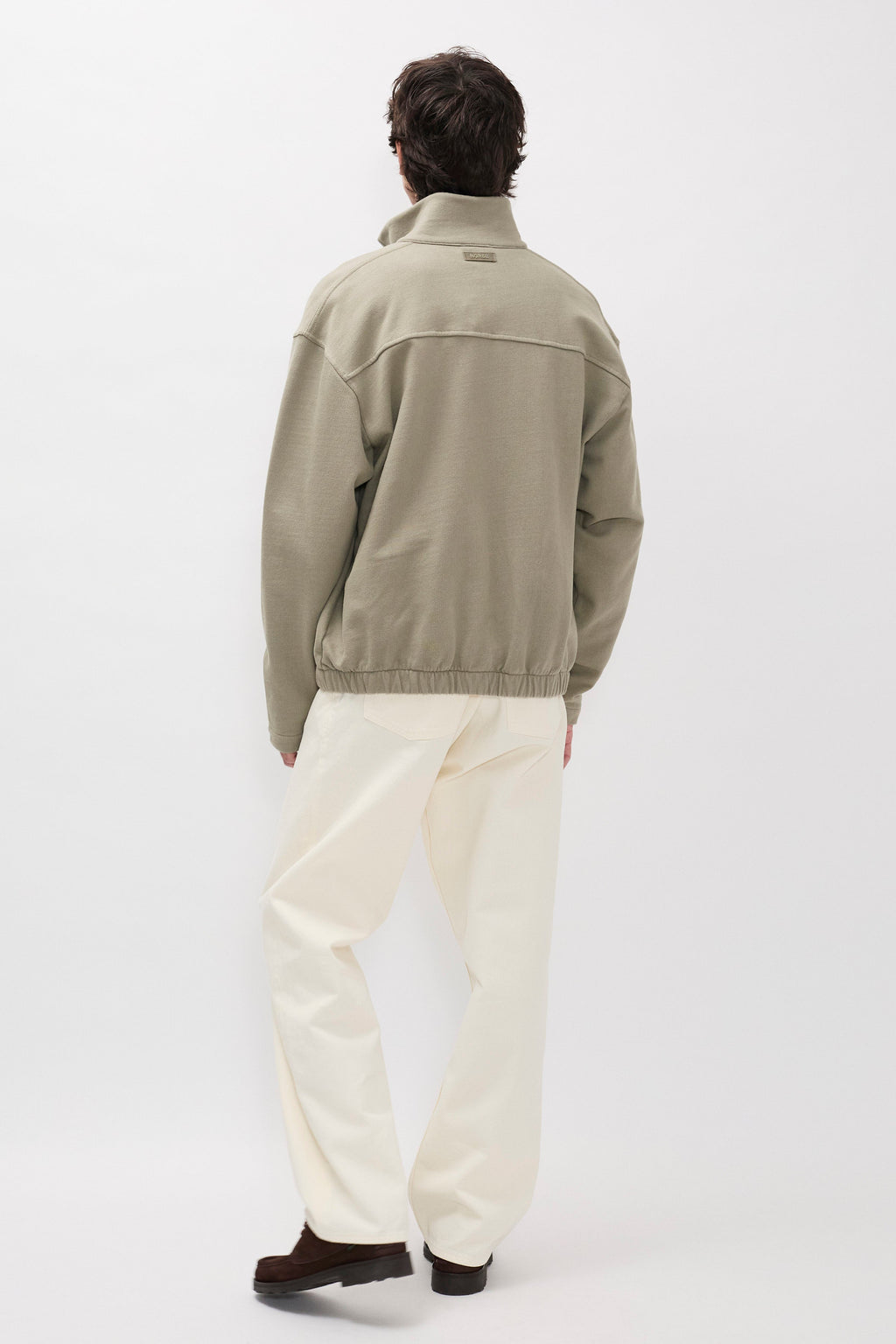 Veste de survêtement en molleton bouclette bio décontractée – Une veste de survêtement à coupe décontractée avec manches montées, confectionnée en molleton bouclette de coton bio épais