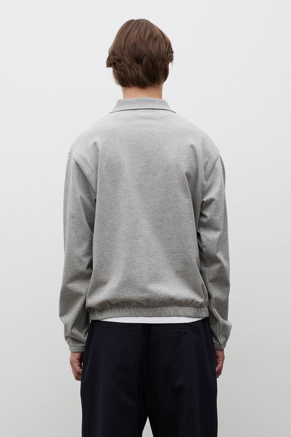 Polo en jersey de coton léger et décontracté - Un polo à la coupe décontractée confectionné en jersey de coton texturé - Un polo à la coupe décontractée confectionné en jerse…