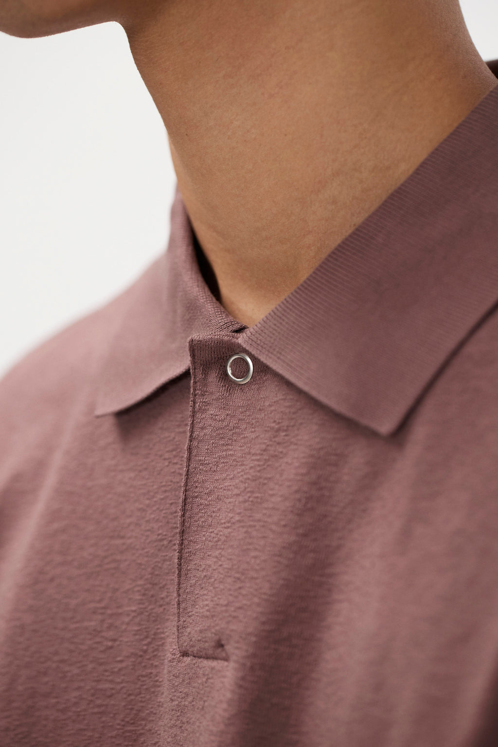 Polo en jersey de coton texturé Relaxed Light Pile – Un polo à la coupe décontractée confectionné en jersey de coton texturé – L'envers bouclé du tissu ajoute une subtile textu…