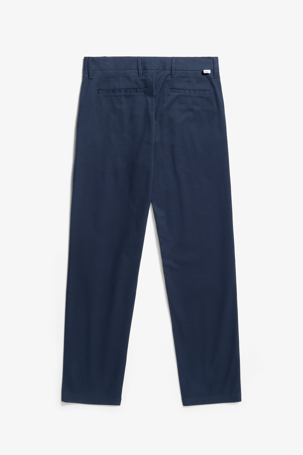 Pantalon chino Norse Standard – Il présente des détails intérieurs raffinés, des poches italiennes sur le devant, des poches passepoilées à l'arrière et une patte de boutonnage griffée à l'arrière – Il présente re… #2