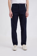 Pantalon chino Norse Standard – Il présente des détails intérieurs raffinés, des poches italiennes sur le devant, des poches passepoilées à l'arrière et une patte de boutonnage griffée à l'arrière – Il présente re… #2