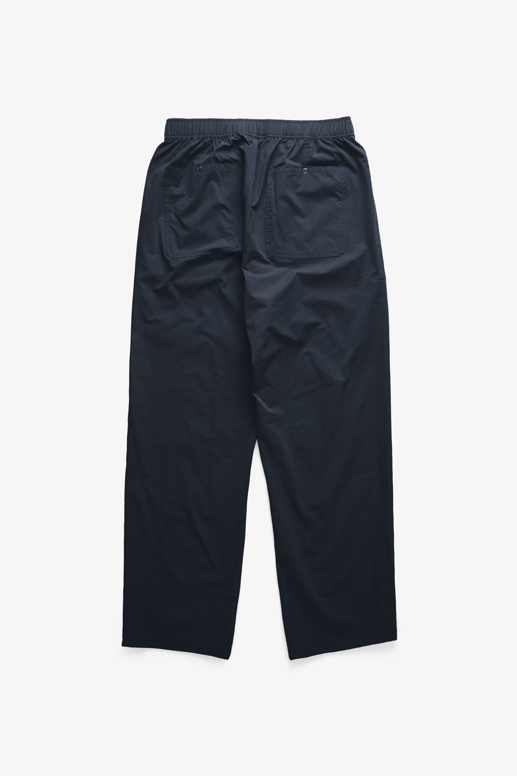 Pantalon de banlieue - Conçu pour une grande perméabilité à l'air et une élasticité, il offre un confort exceptionnel et une protection fiable contre les intempéries tandis que le tissu…