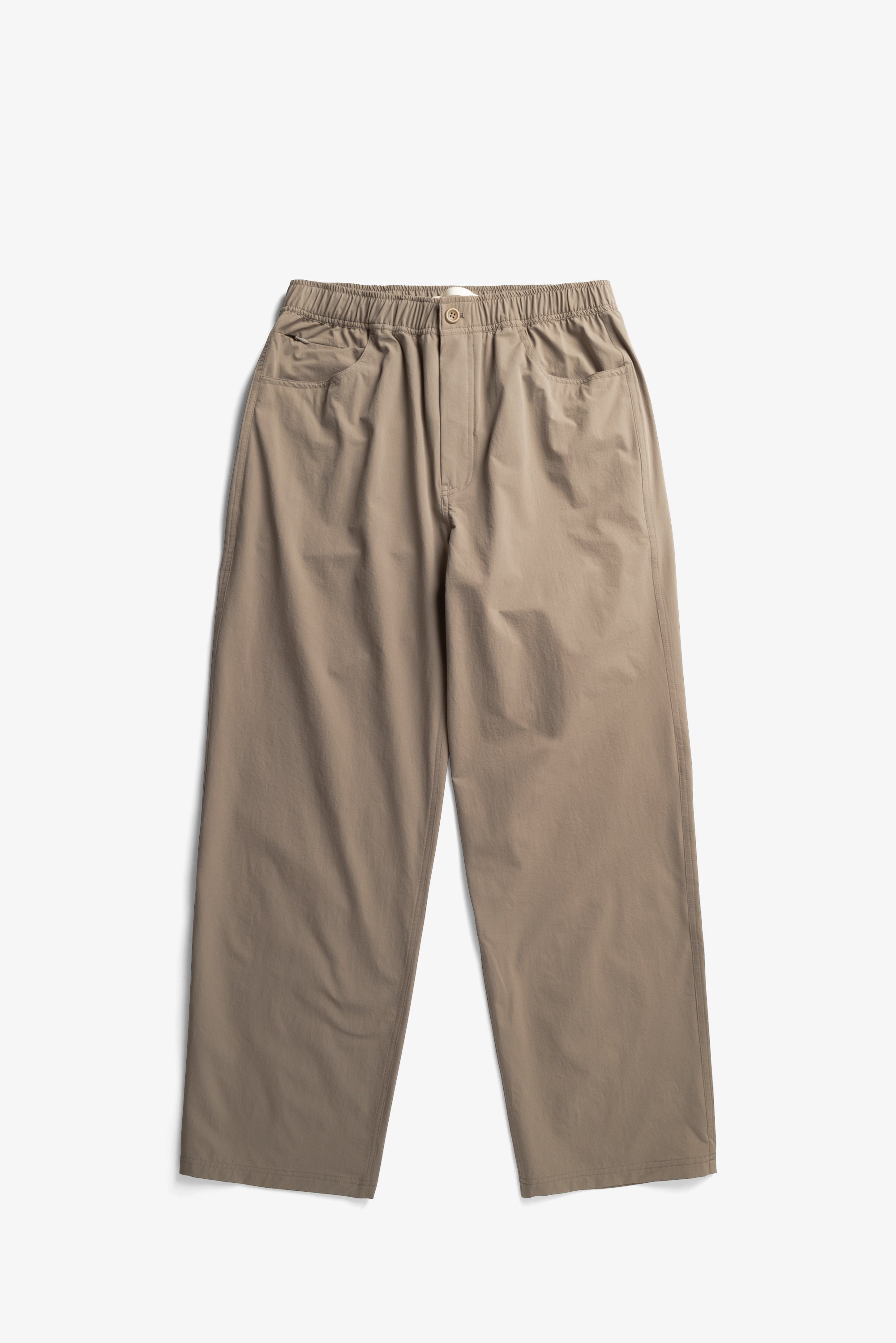 Pantalon de ville - Conçu pour une haute perméabilité à l'air et une grande extensibilité, il offre un confort exceptionnel et une protection fiable contre les intempéries, tandis que le fab…