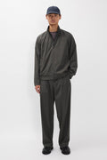 Pantalon Relaxed Alpinix 37,5 Laine – Un pantalon à la coupe décontractée, doté d'une taille partiellement élastiquée, confectionné en taffetas de première qualité par un…