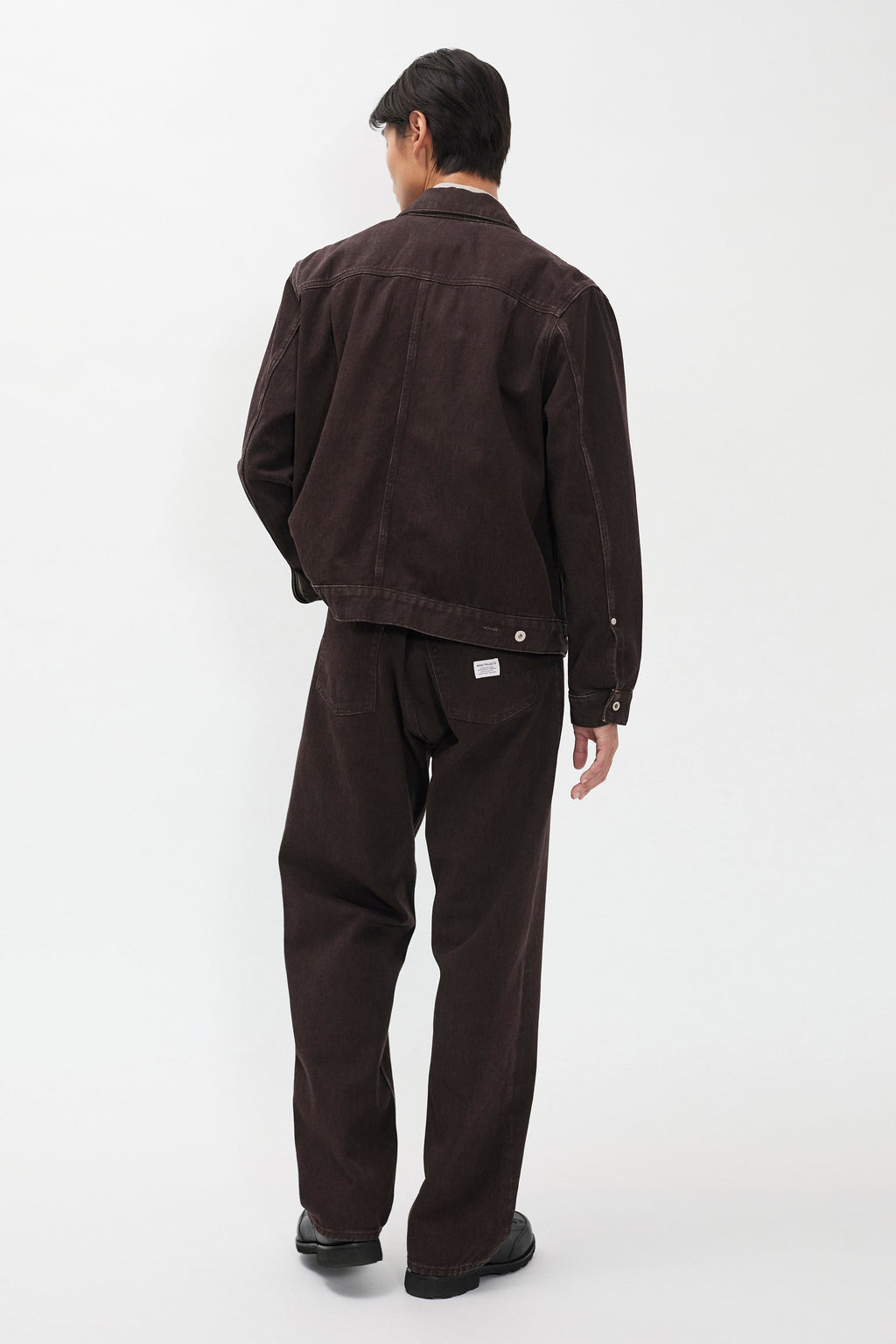 Twill teint résistant décontracté 5 poches – Pantalon décontracté cinq poches en twill teint résistant – La teinture est appliquée uniquement sur le devant du tissu et la lumière…