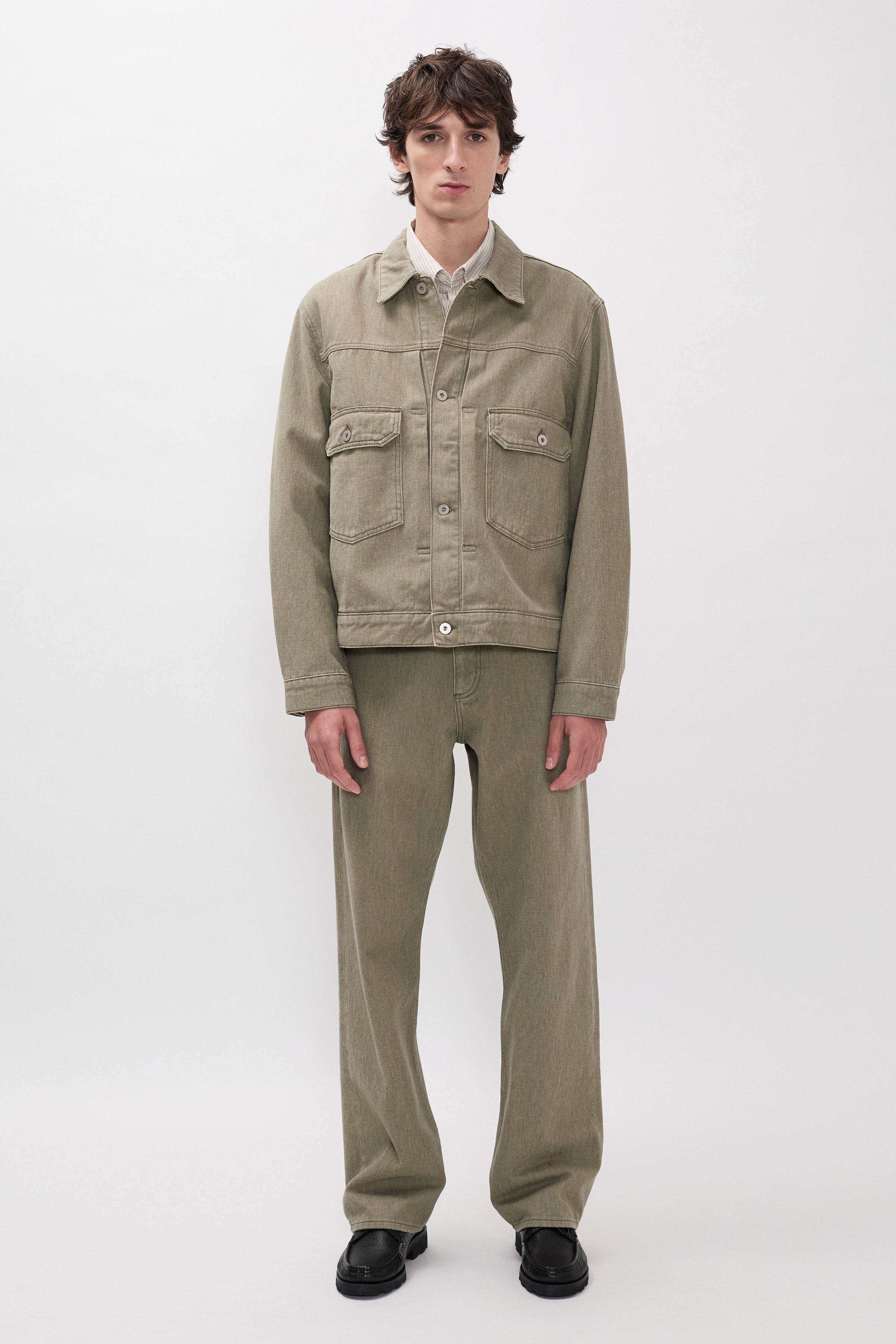 Pantalon sergé décontracté 5 poches teint en réserve - Pantalon cinq poches décontracté en sergé teint en réserve - Pantalon cinq poches décontracté en sergé teint en réserve - Re…