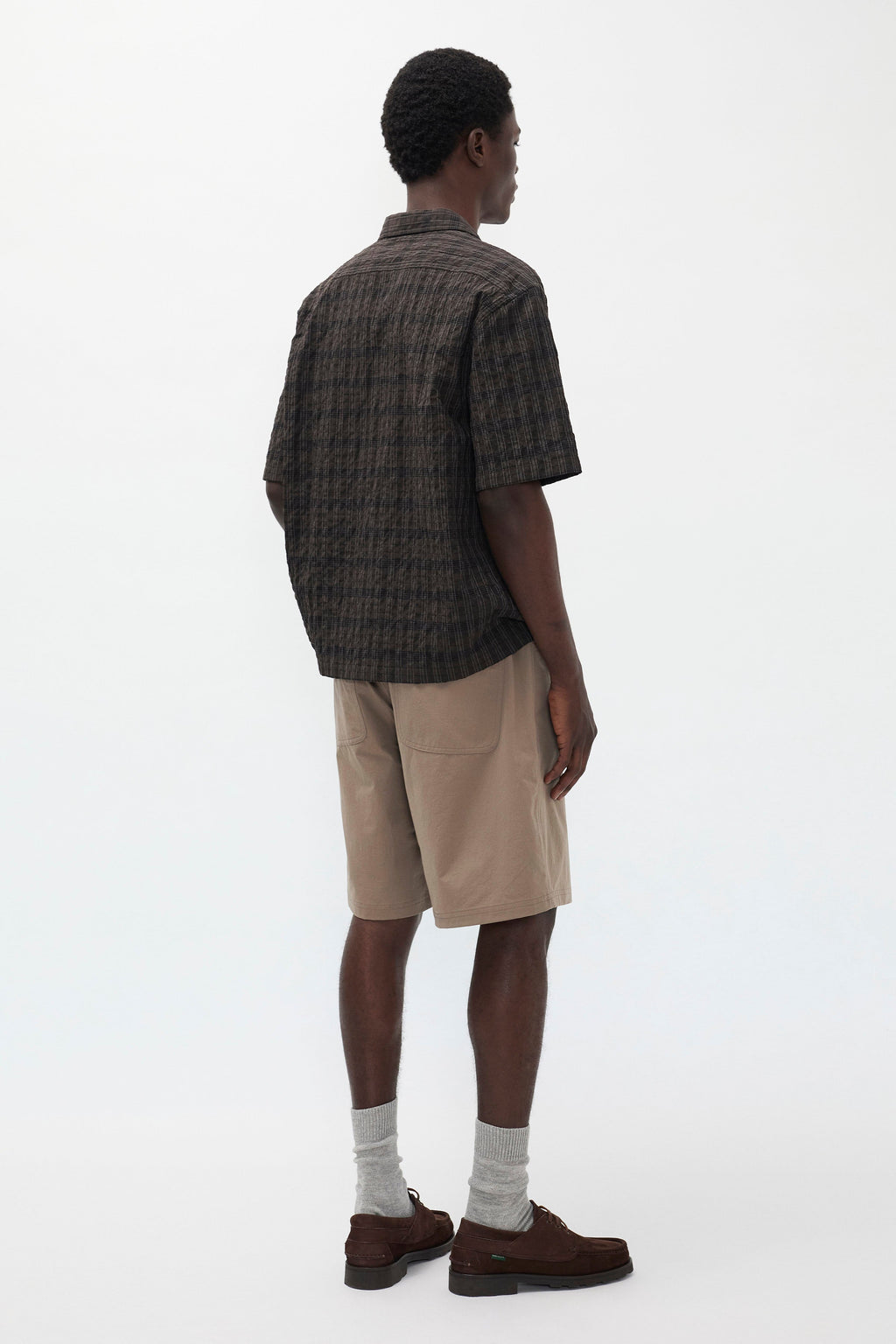 Short Commuter - Conçu pour une respirabilité et une extensibilité élevées, il offre un confort exceptionnel et une protection fiable contre les intempéries tandis que le tissu fa...