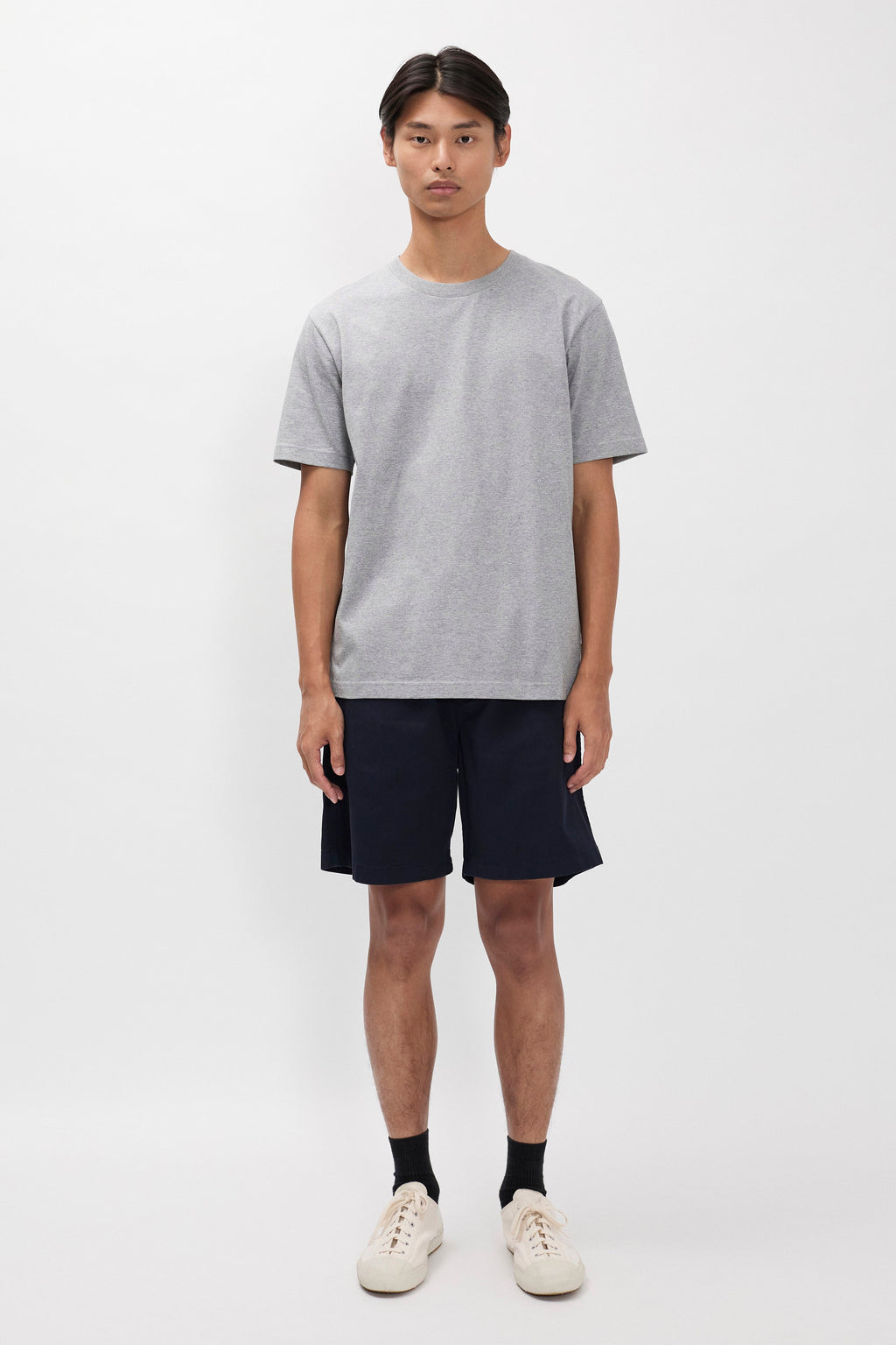 Short en twill stretch de coton biologique - Un short coupe décontractée, à jambe ample, confectionné en twill de coton biologique stretch - Un short coupe décontractée…