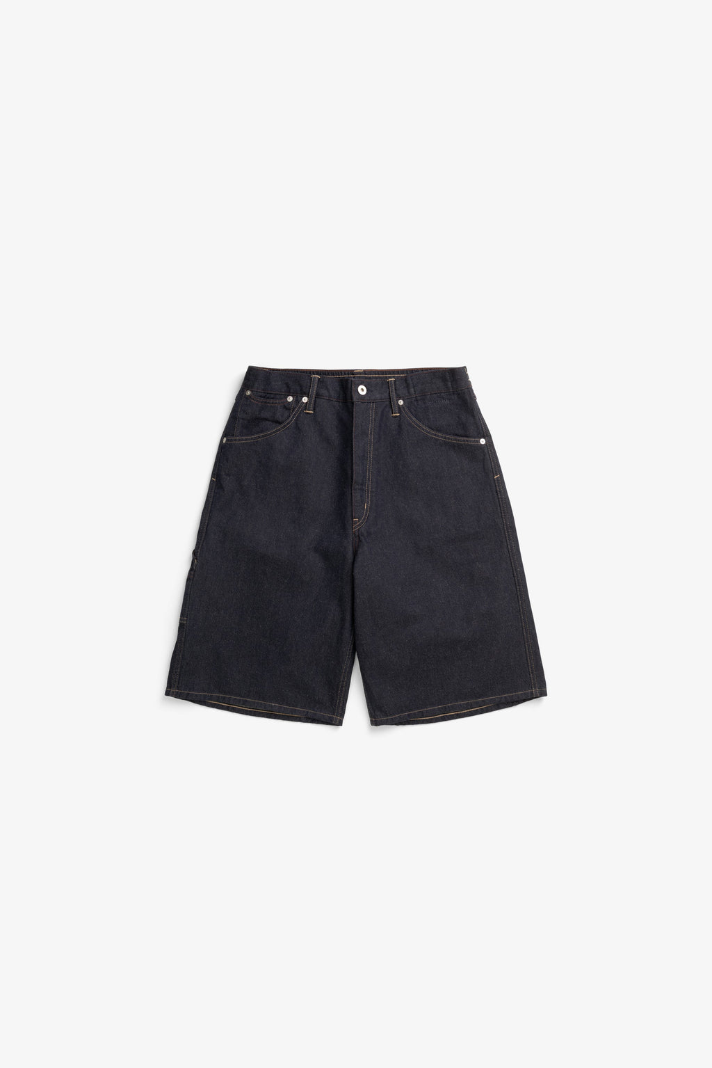 Short en jean en lin de coton - Notre approche contemporaine rehausse la silhouette classique avec des détails de conception fonctionnels modernes, offrant une durabilité raffinée…