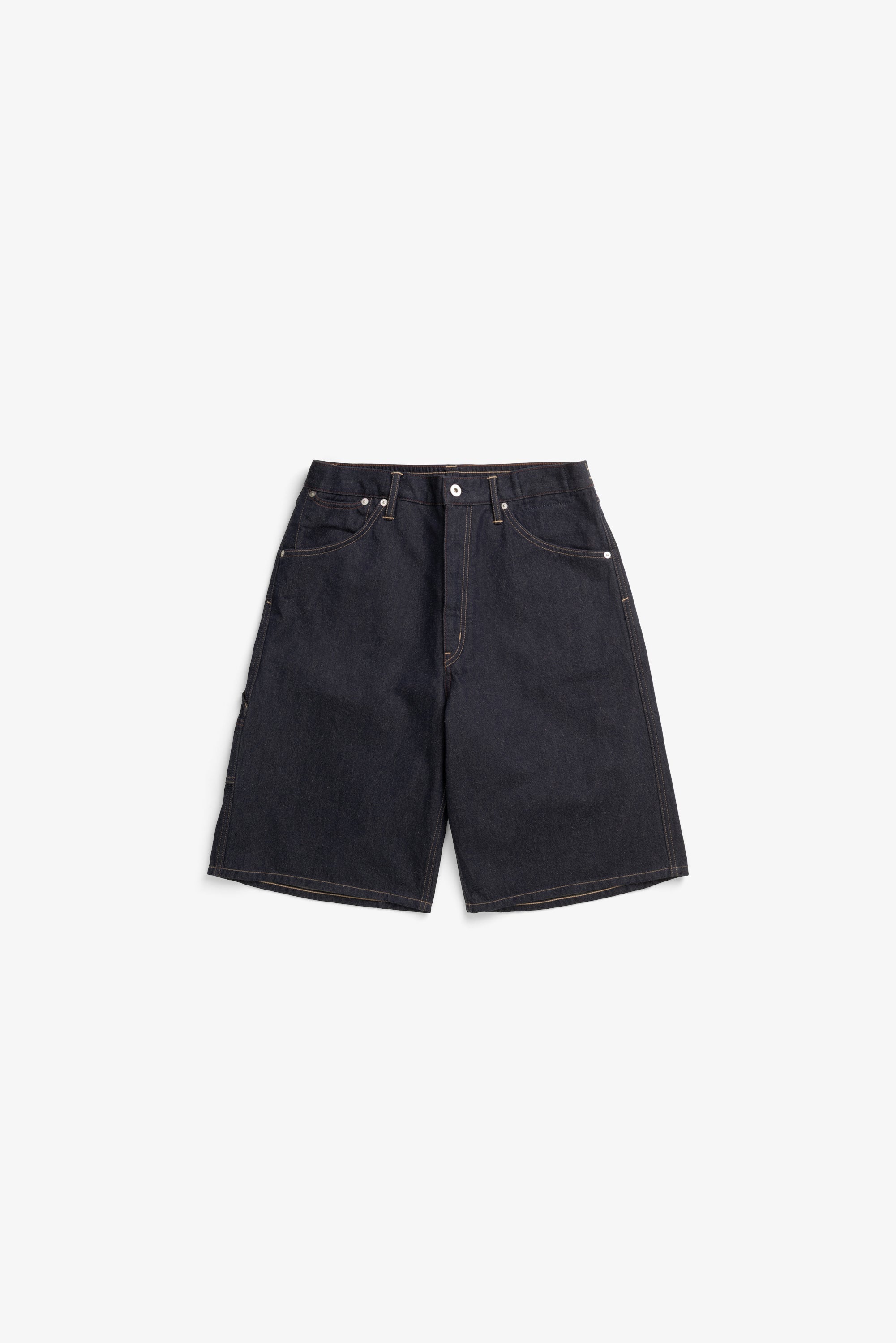 Short en jean en lin de coton - Notre approche contemporaine rehausse la silhouette classique avec des détails de conception fonctionnels modernes, offrant une durabilité raffinée…