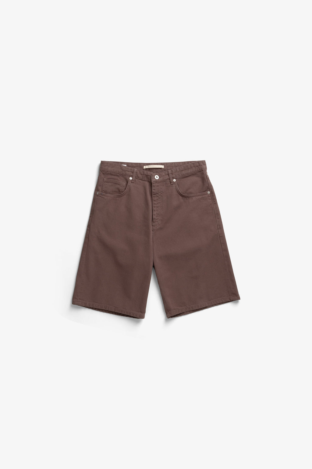 Short en sergé lourd décontracté à 5 poches - Short décontracté à cinq poches en sergé épais 3x1 teint après confection - Coupe avec une taille plus haute et une jambe plus large, ce…