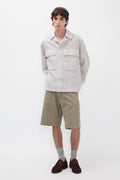 Short en twill teint en réserve, coupe décontractée, 5 poches - Short cinq poches décontracté en tissu twill teint en réserve - Short cinq poches décontracté en tissu teint en réserve