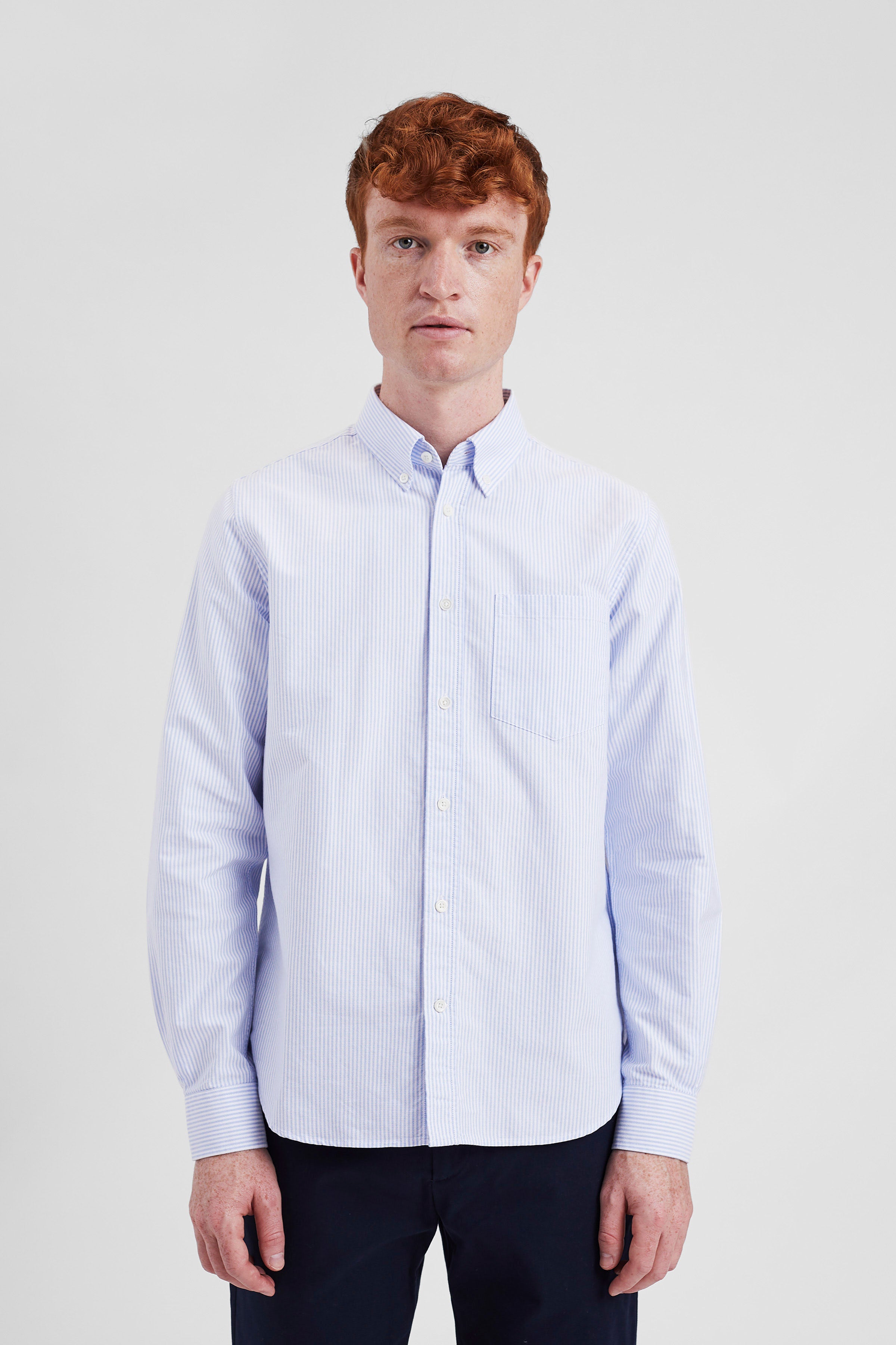 Chemise - Ce modèle est confectionné dans un tissu en coton biologique, lavé pour un toucher authentique et un aspect vieilli - Ce modèle est confectionné dans un tissu en coton biologique, lavé pour…