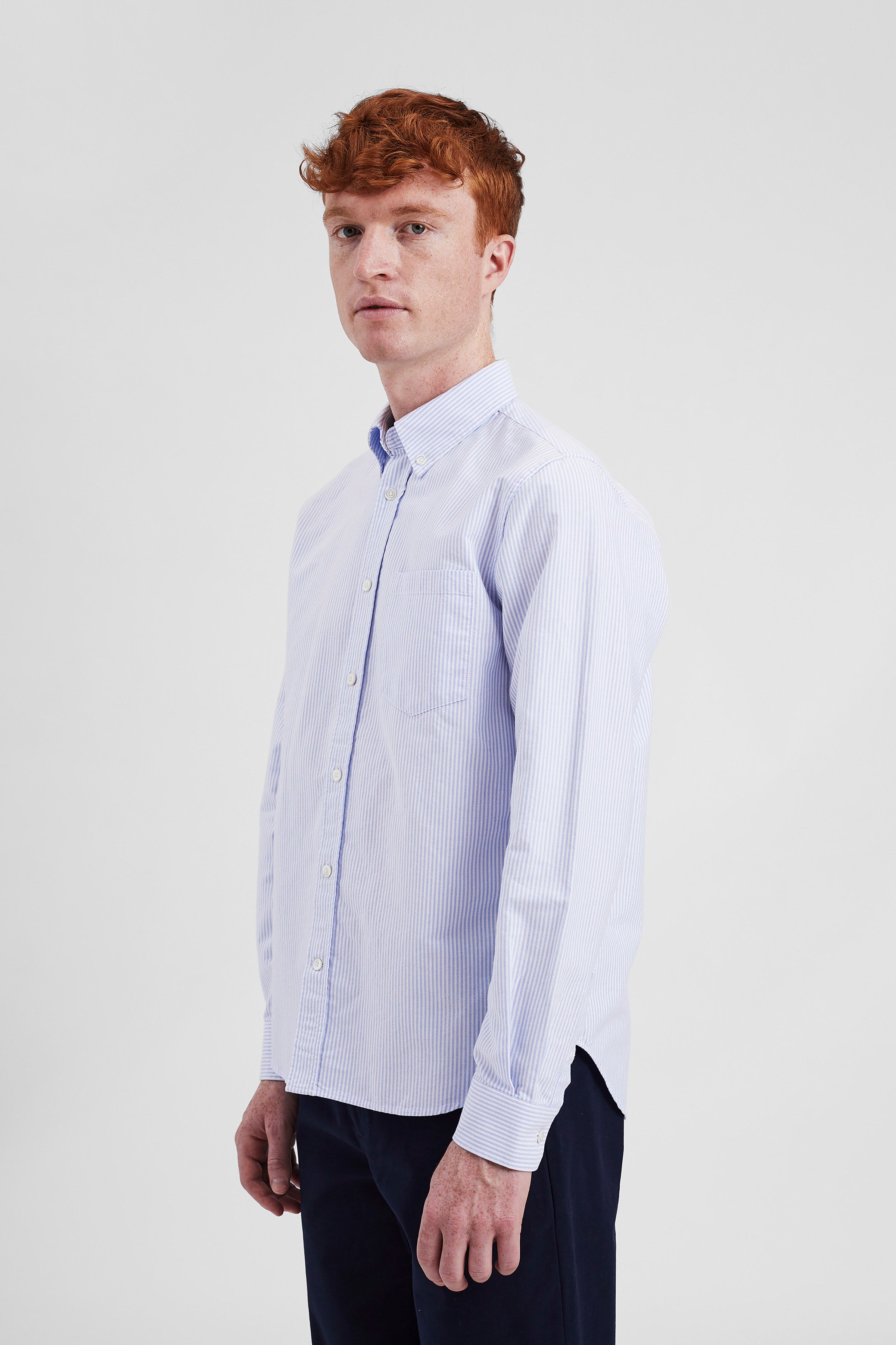 Chemise - Ce modèle est confectionné dans un tissu en coton biologique, lavé pour un toucher authentique et un aspect vieilli - Ce modèle est confectionné dans un tissu en coton biologique, lavé pour…