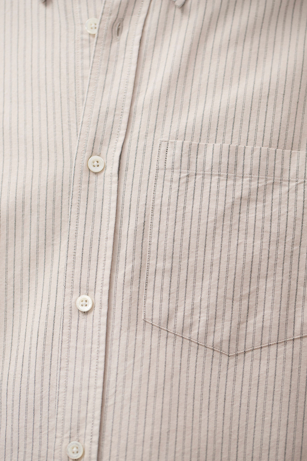 Chemise - Ce modèle est confectionné en tissu de coton biologique, lavé pour un toucher authentique et déjà porté - Ce modèle est confectionné en tissu de coton biologique, lavé… #3