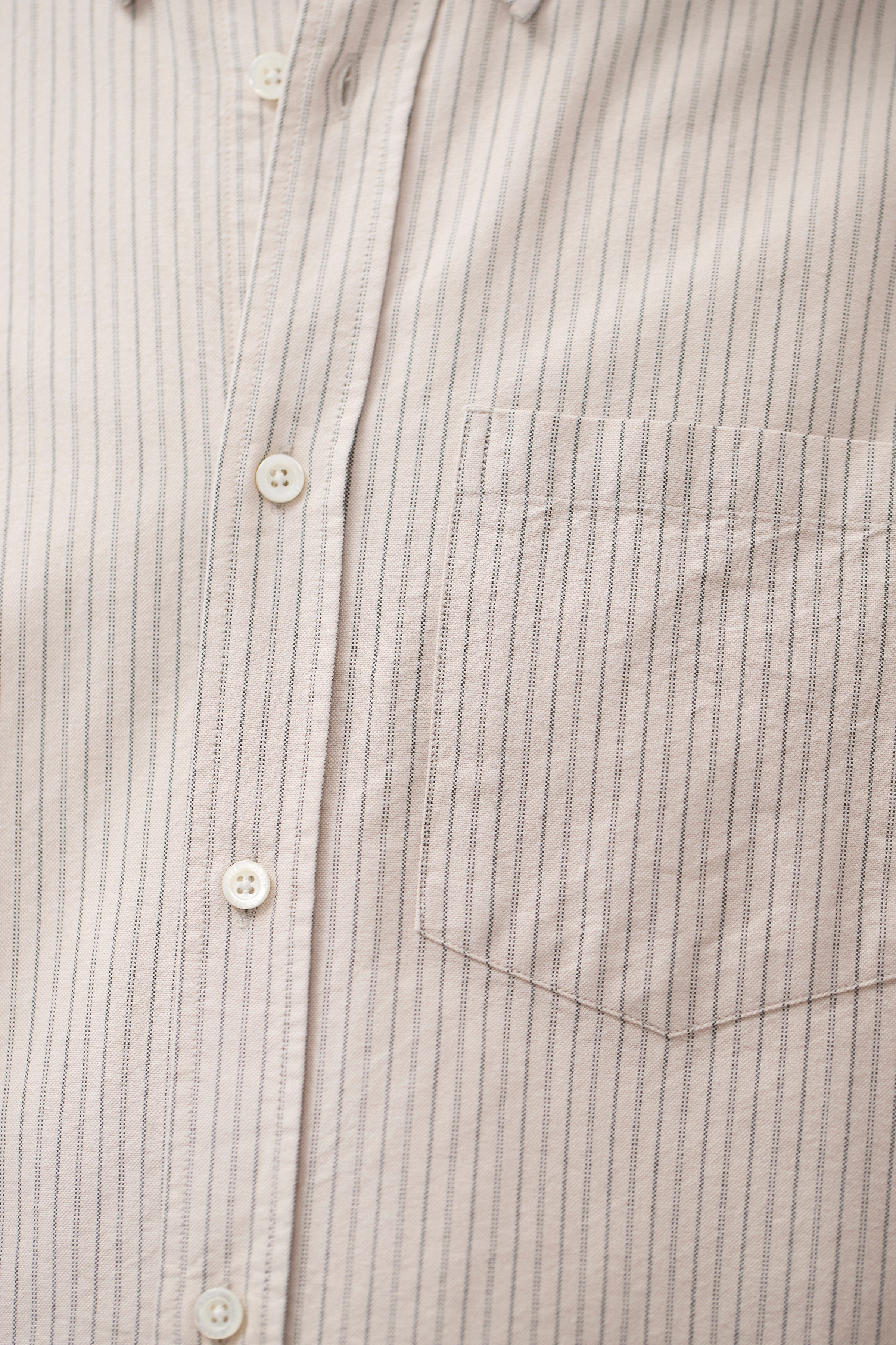 Chemise - Ce modèle est confectionné en tissu de coton biologique, lavé pour un toucher authentique et déjà porté - Ce modèle est confectionné en tissu de coton biologique, lavé… #3