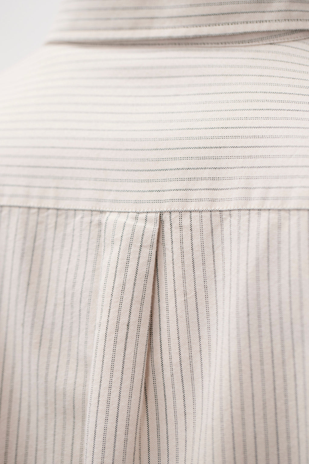 Chemise - Ce modèle est confectionné en tissu de coton biologique, lavé pour un toucher authentique et déjà porté - Ce modèle est confectionné en tissu de coton biologique, lavé… #3