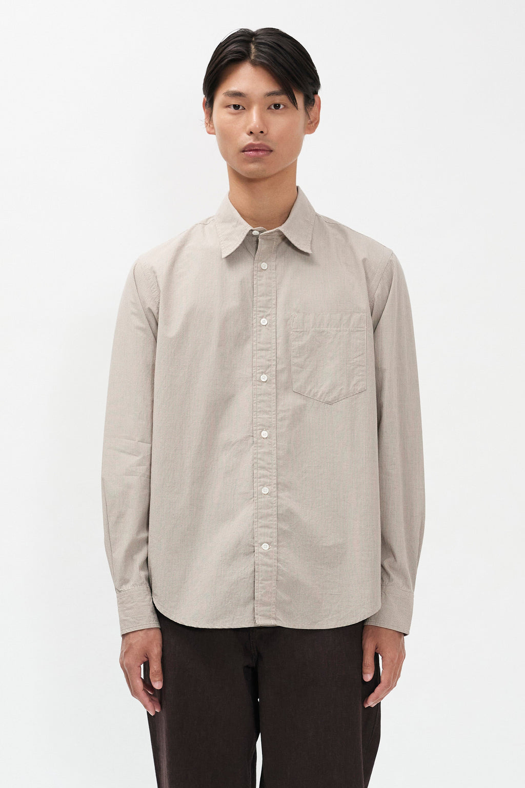 Chemise - Une chemise à la coupe classique en coton léger , lavée pour un toucher doux et décontracté - Cette chemise est dotée d'un tissu teint en fil…