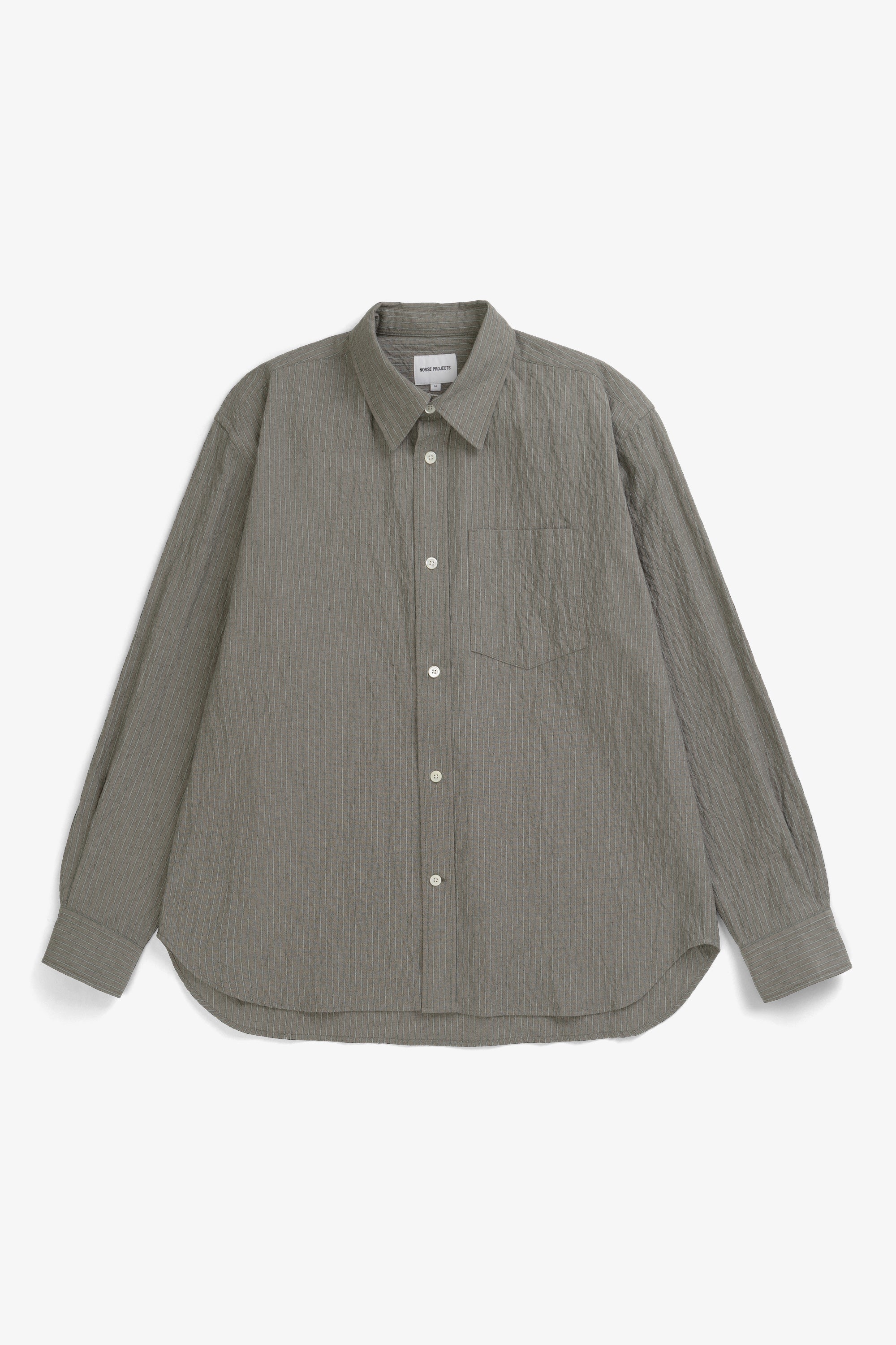 Chemise - Une chemise ajustée, avec une coupe plus large et une longueur normale - Une chemise ajustée, avec une coupe plus large et une longueur normale - Une chemise ajustée, avec une coupe large…