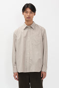Chemise - Une chemise ample, avec un corps plus large, fabriquée en coton léger, lavée pour un toucher doux et décontracté - Cette chemi…