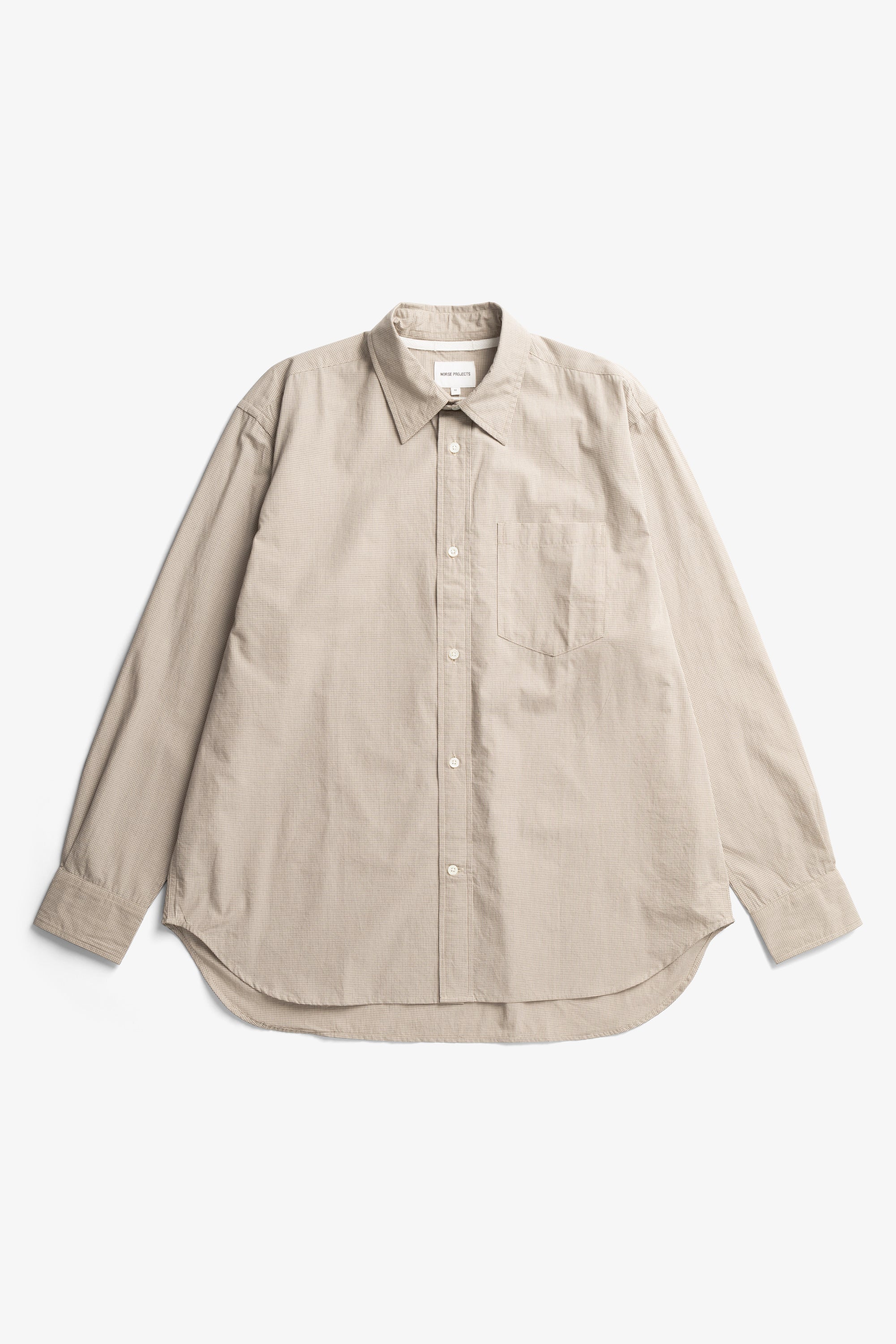 Chemise - Une chemise ample, avec un corps plus large, fabriquée en coton léger, lavée pour un toucher doux et décontracté - Cette chemi…