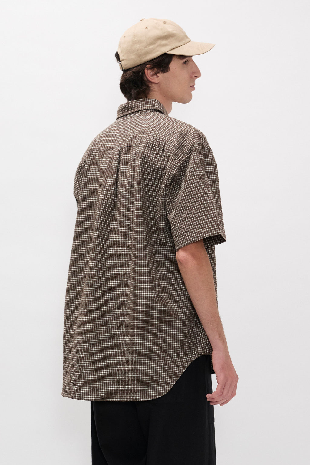 Chemise - Une chemise ajustée, avec un corps plus large, confectionnée en popeline de coton légère, lavée pour un toucher doux et décontracté - Une che…