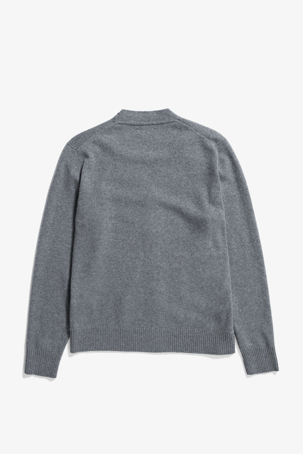 Cardigan - fabriqué en Italie, il présente des manches montées, un bord-côte 2x2 simple à l'ourlet et aux poignets, une patte de boutonnage à cinq boutons et une étiquette griffée à l'ourlet #3