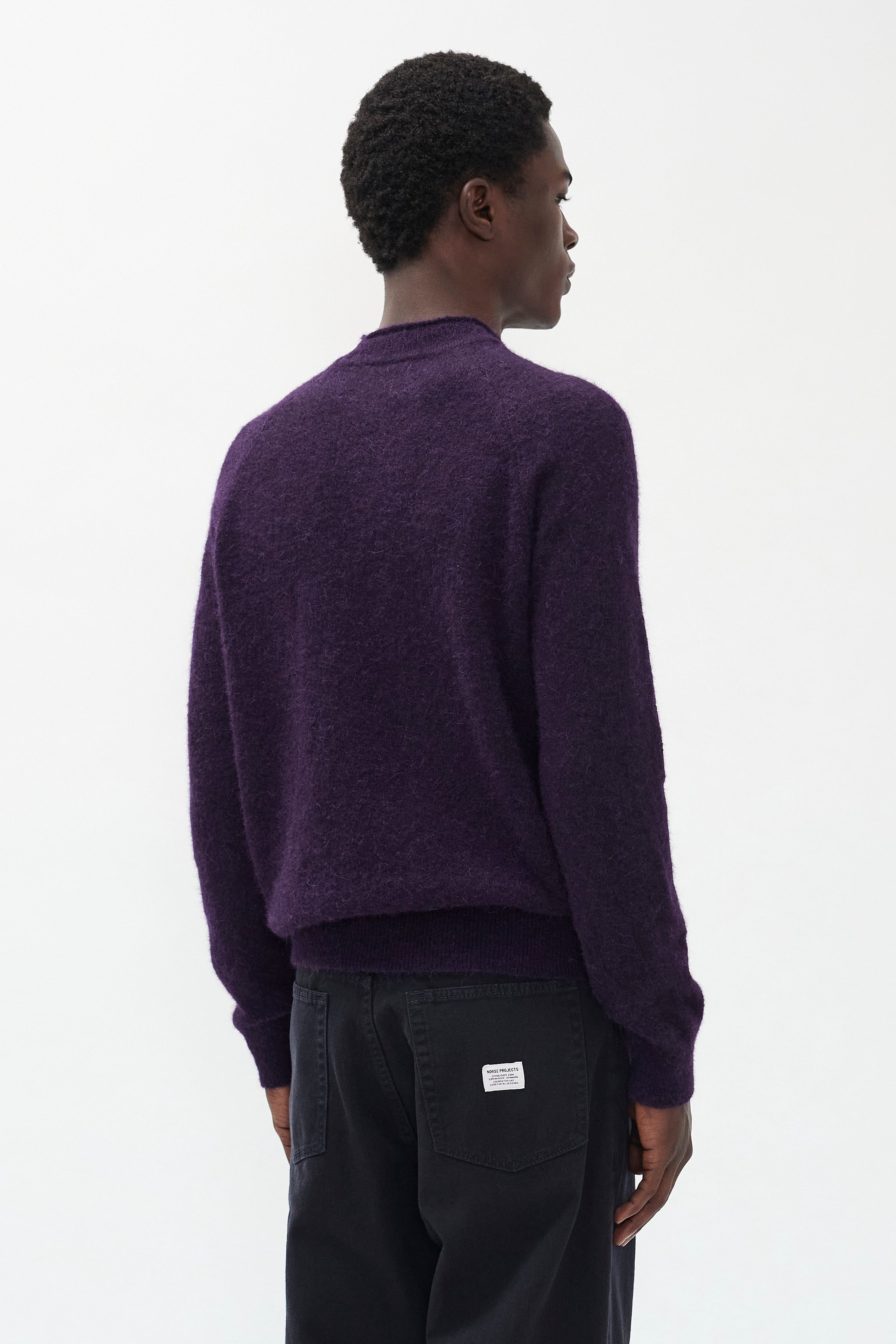 Pull bébé alpaga Nordrevik - Un pull raglan à la coupe classique tricoté dans un mélange alpaga super fin, aérien et léger - Un pull raglan à la coupe classique… #3