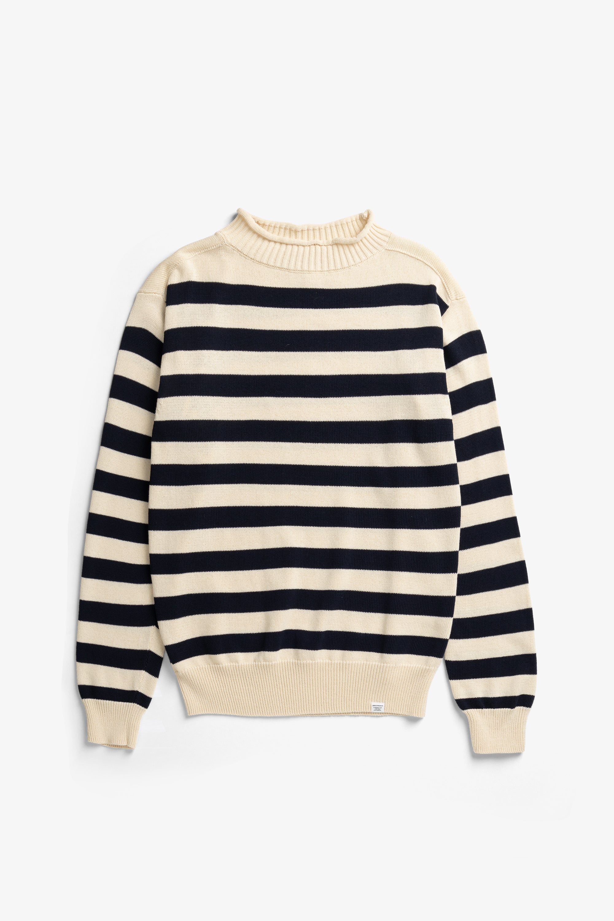 Sagvatnet Roll Neck Sweater – Un pull à col montant de coupe droite, tricoté en crêpe de coton léger et sec – Un pull à col montant de coupe dr…