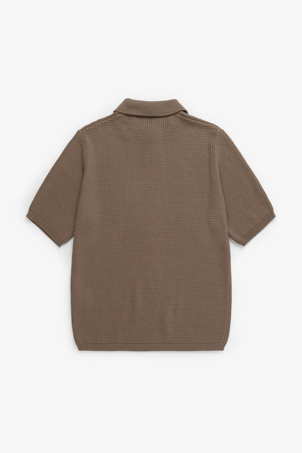 Polo en crêpe de coton - Un polo de coupe classique tricoté dans un fil de crêpe de coton avec un point texturé faisant référence au polo de tennis classique - U… #2