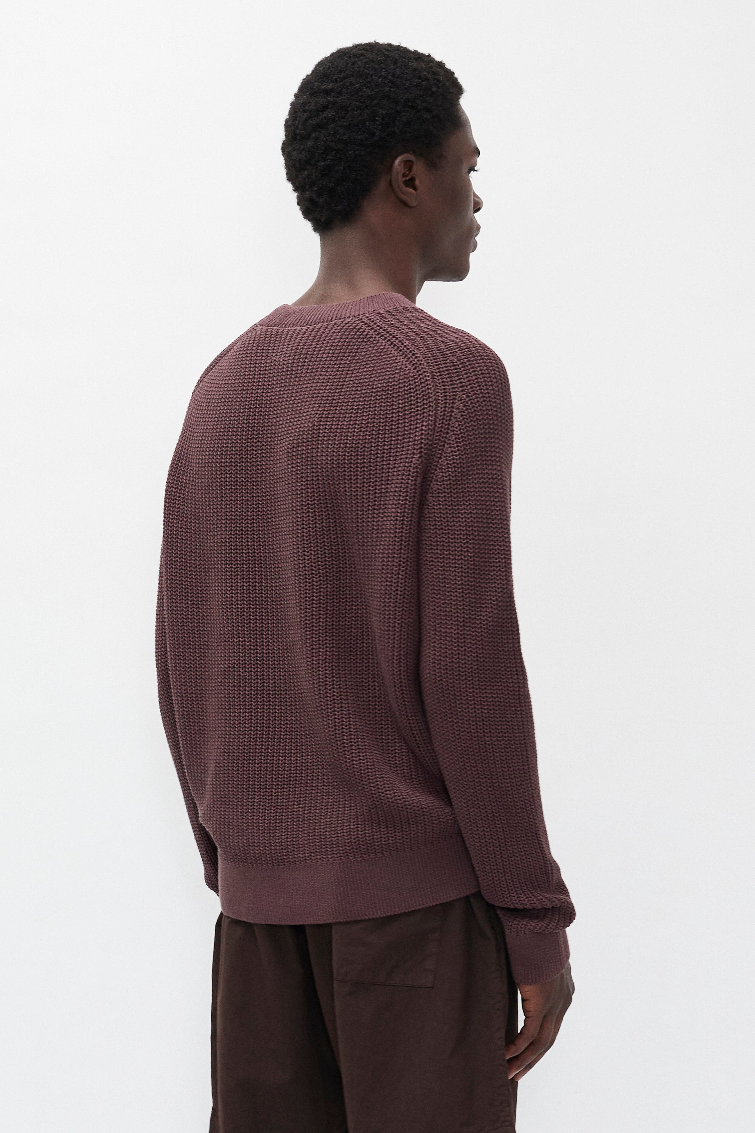 Pull de pêcheur en coton et papier - Un pull de pêcheur à col rond et coupe décontractée tricoté dans un mélange de coton et de papier - Un pull de pêcheur à col rond et coupe décontractée