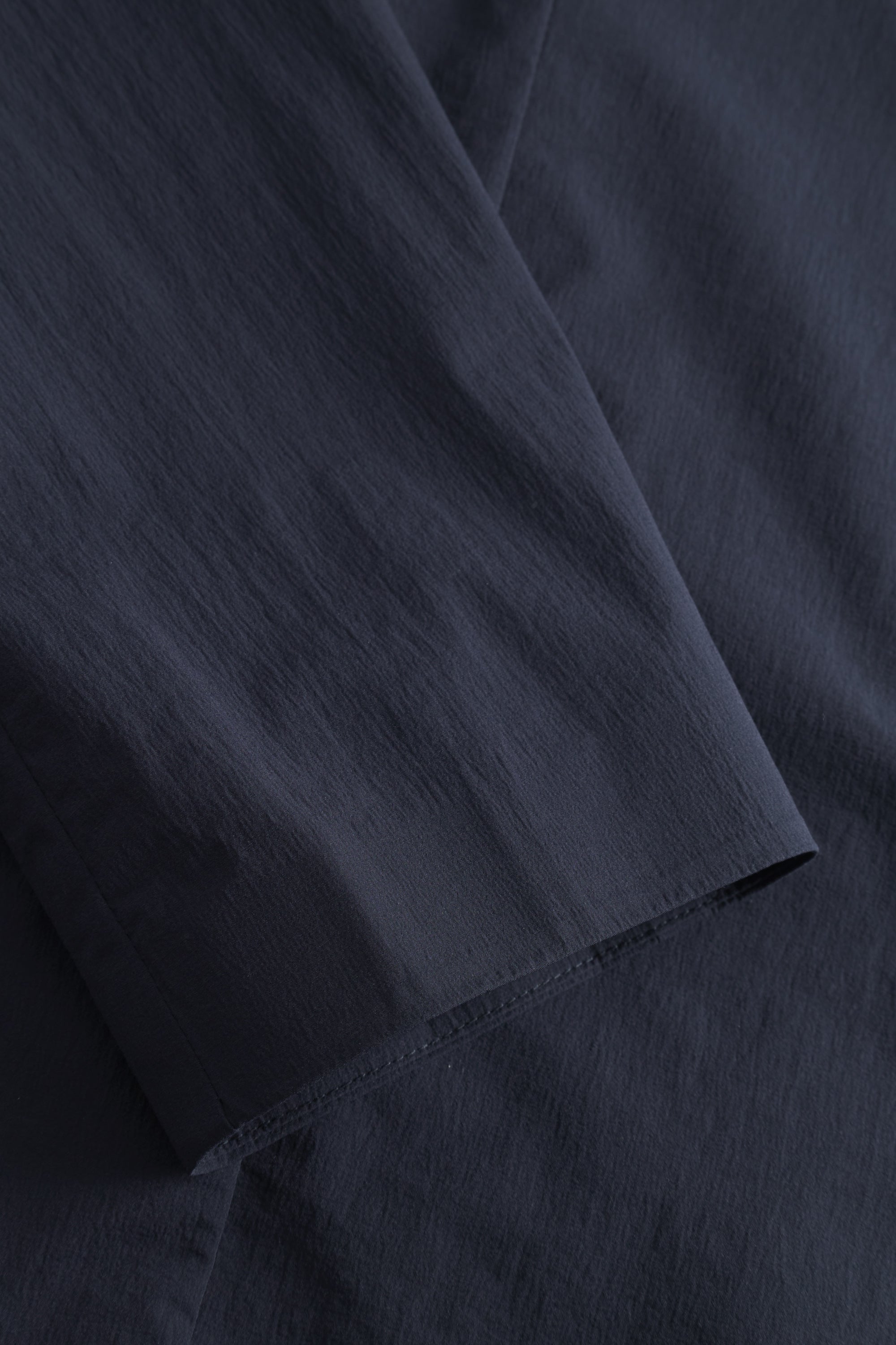 Veston Léger - Ce tissu est tissé de manière à offrir une extensibilité verticale et horizontale pour un confort optimal - Ce tissu est tissé de manière à…