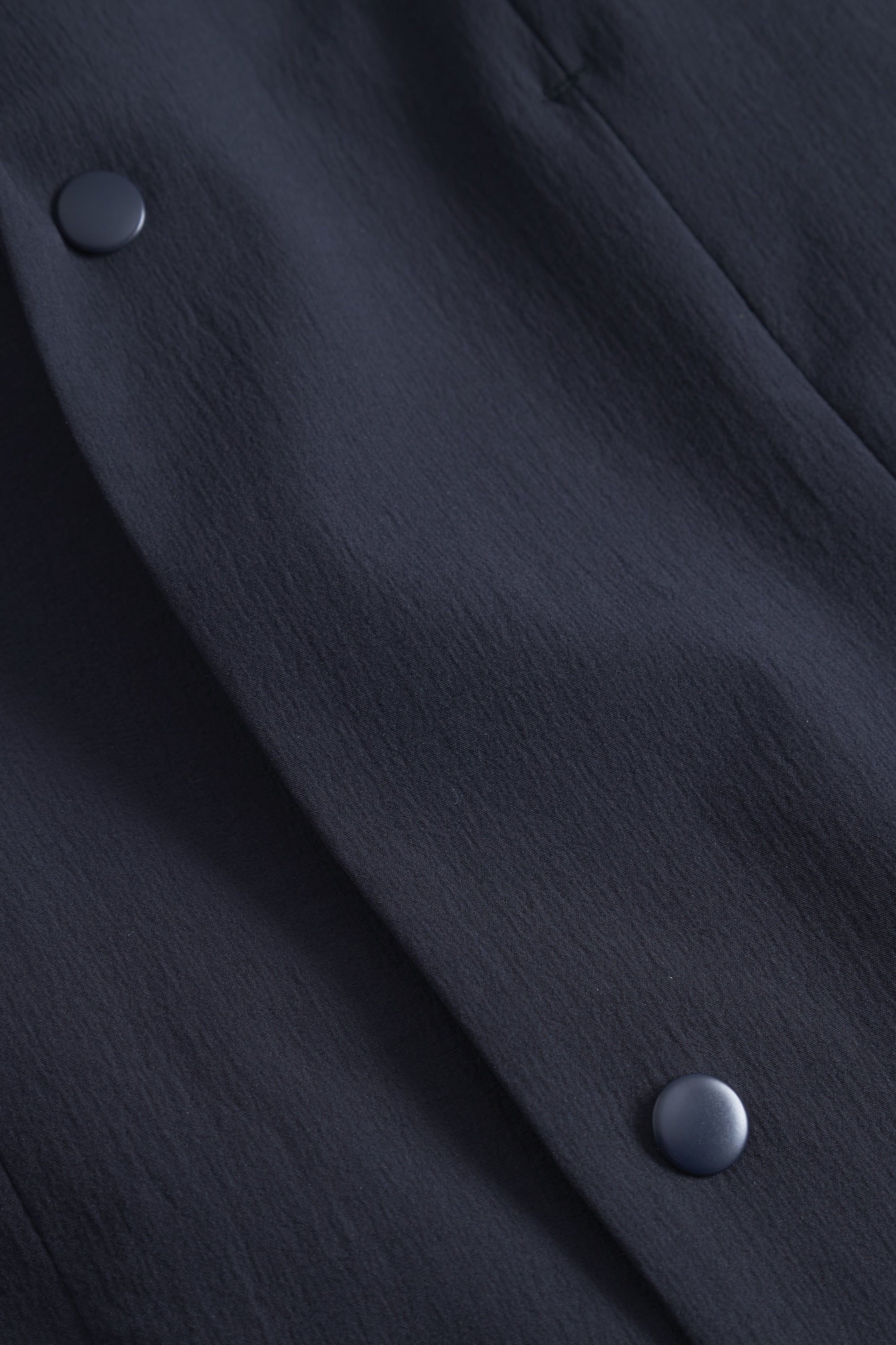 Veston Léger - Ce tissu est tissé de manière à offrir une extensibilité verticale et horizontale pour un confort optimal - Ce tissu est tissé de manière à…