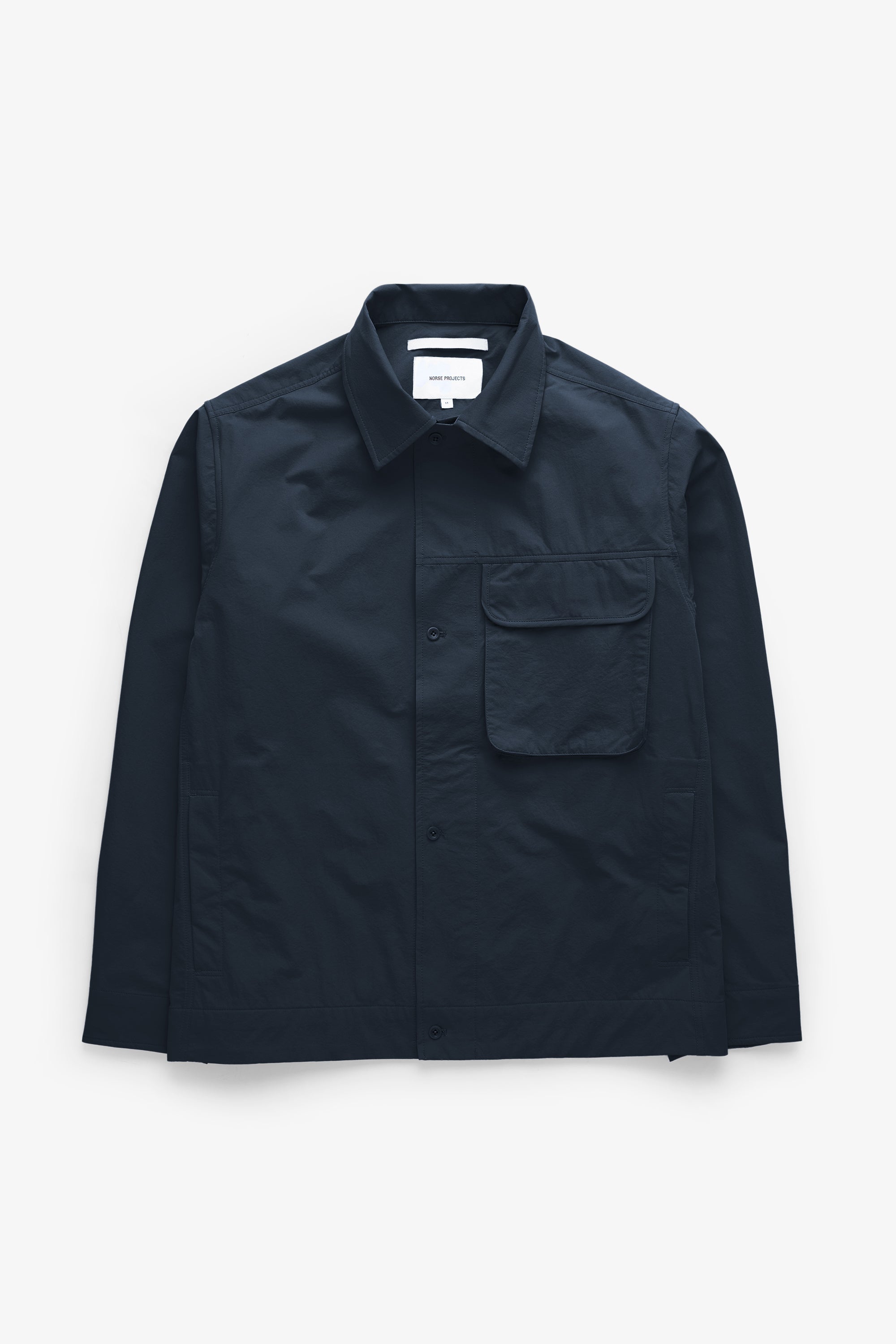 Surchemise Commuter - Conçue pour une haute perméabilité à l'air et une élasticité optimale, elle offre un confort exceptionnel et une protection fiable contre les intempéries tout en…