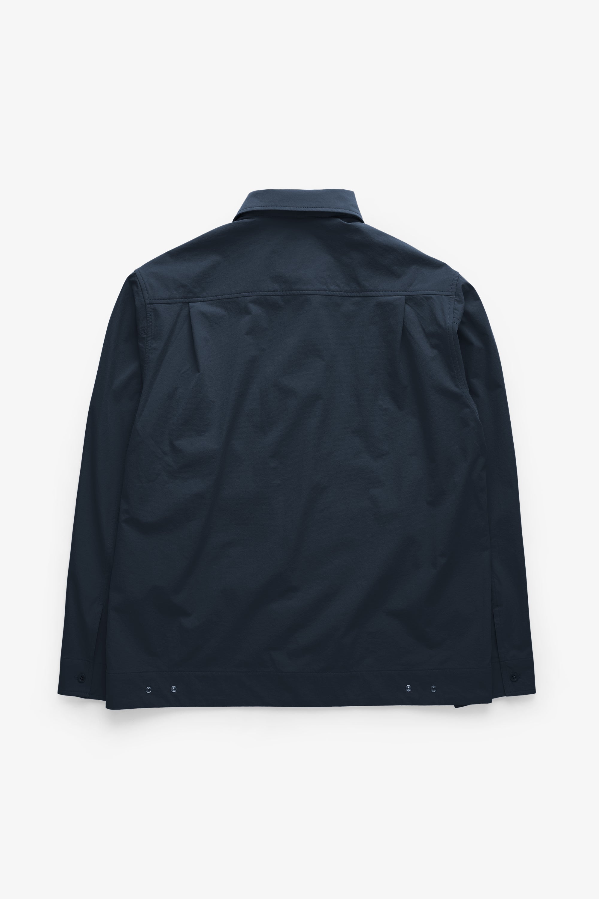 Surchemise Commuter - Conçue pour une haute perméabilité à l'air et une élasticité optimale, elle offre un confort exceptionnel et une protection fiable contre les intempéries tout en…