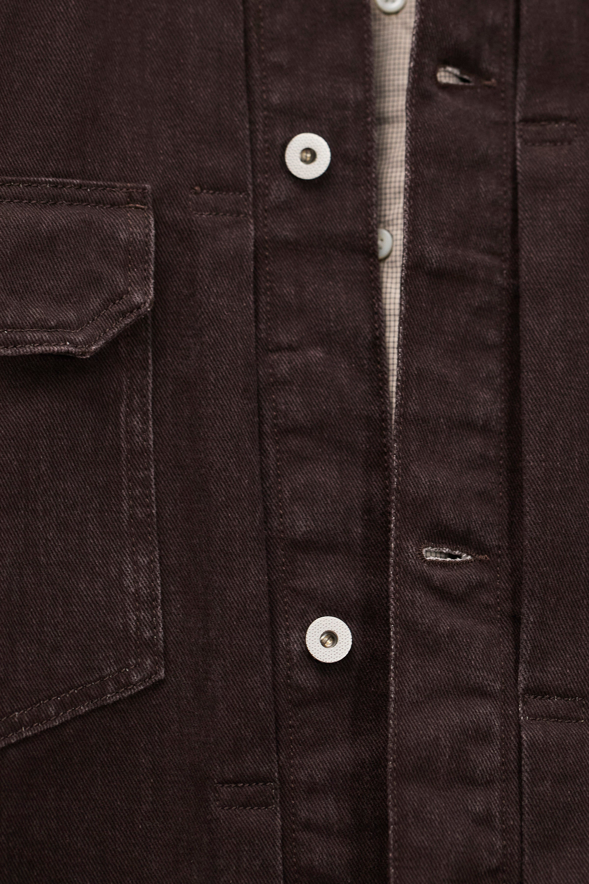 Veste – Une veste ample d’inspiration, coupée dans un – La teinture est appliquée uniquement sur le devant du tissu et légèrement délavée par un rinçage, créant un ric…