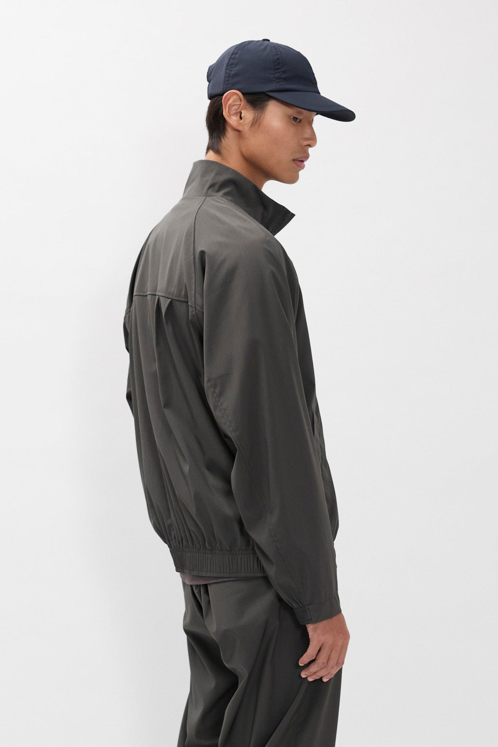 Blouson Harrington 37,5 en Laine - Alliant un style classique à des performances avancées, il offre une protection légère contre les intempéries et un confort exceptionnel, ma…