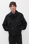Veste - Alliant l'authenticité de l'héritage à un savoir-faire haut de gamme, cette veste est conçue pour être portée au quotidien, offrant à la fois style et praticité…