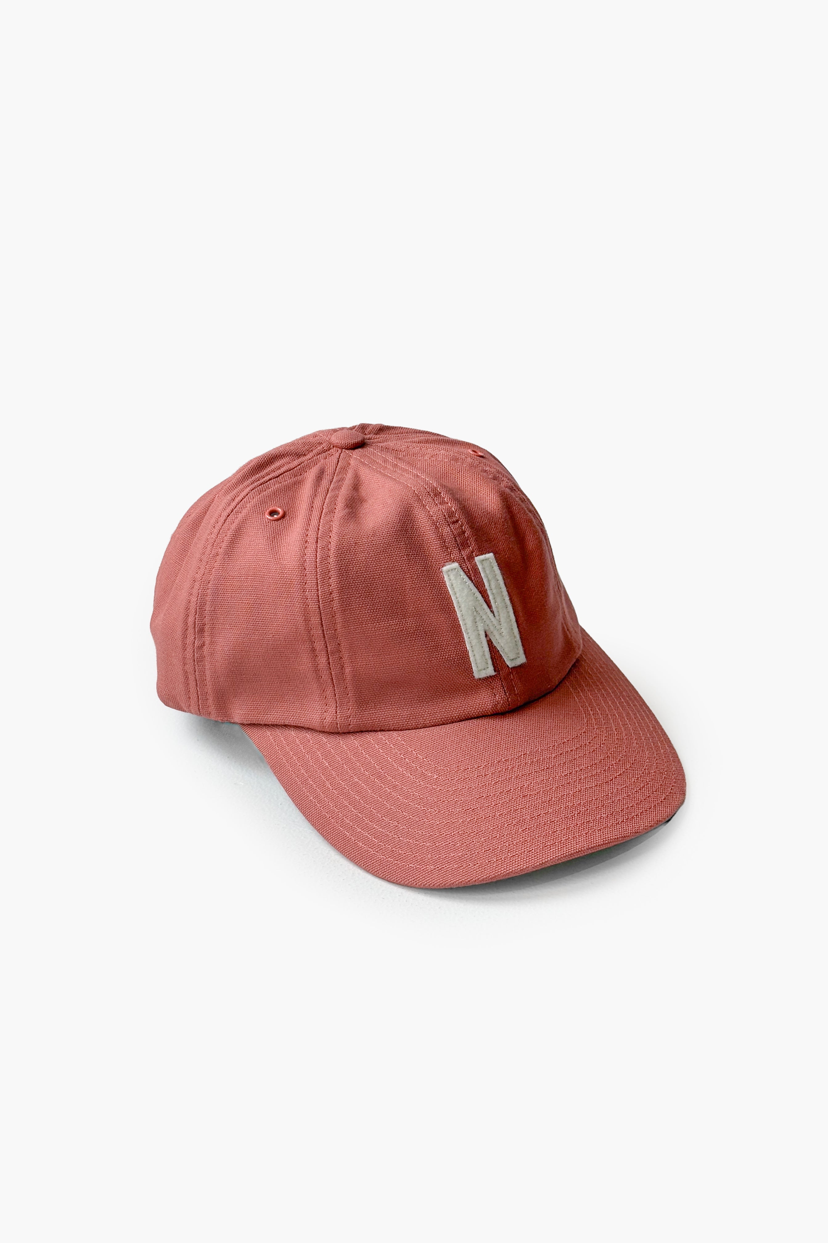 Casquette 8 Panneaux Toile Légère Feutre N - Une casquette de sport à huit panneaux coupée dans une toile de coton légère - Dotée d'un patch logo N en feutre sur le devant, met tonal…