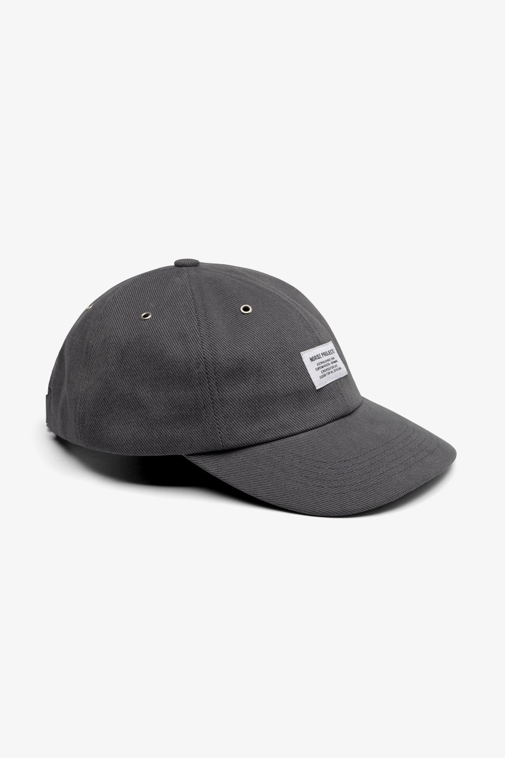 Casquette 6 pans - Une casquette sport à six pans coupée dans un tissu épais lavé - Une casquette sport à six pans coupée dans un tissu épais lavé - Une casquette sport à six pans coupée da…