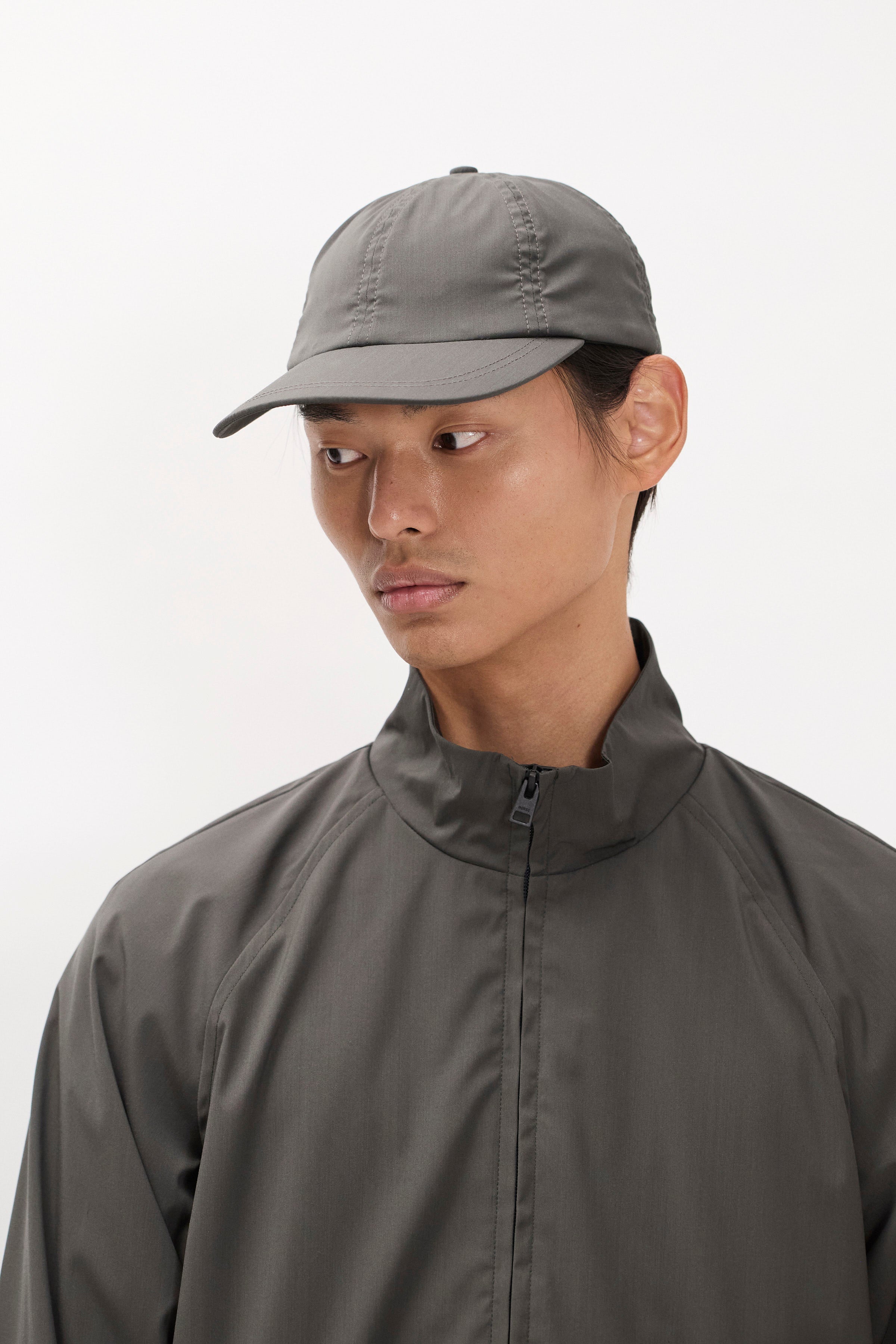 Casquette 6 panneaux en laine 37,5 - Casquette de sport à six panneaux coupée dans une laine légère 37,5 avec une coupe peu profonde