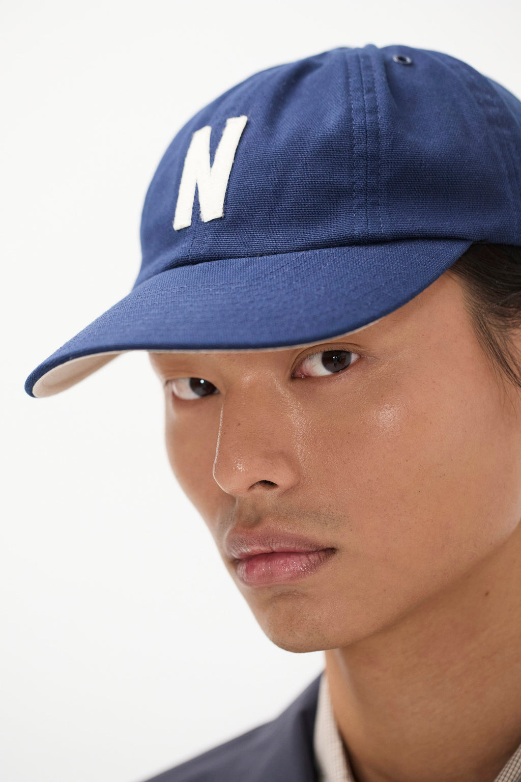 Casquette à 8 panneaux en toile légère - Une casquette de sport à huit panneaux, coupée dans une toile de coton légère - Une casquette de sport à huit panneaux, coupée dans une toil…
